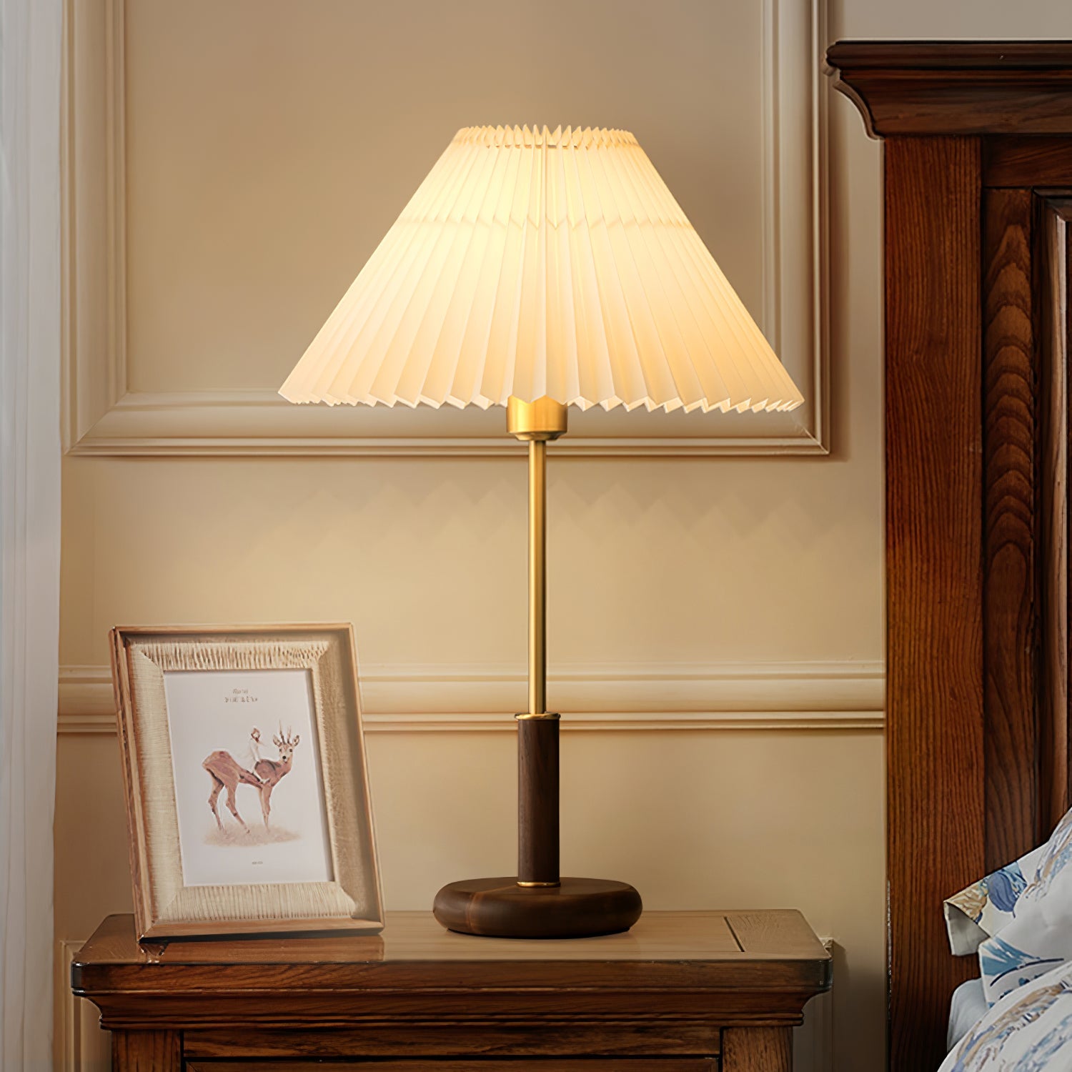 FENWICK WOODEN PLEAT LUMINAIRE
