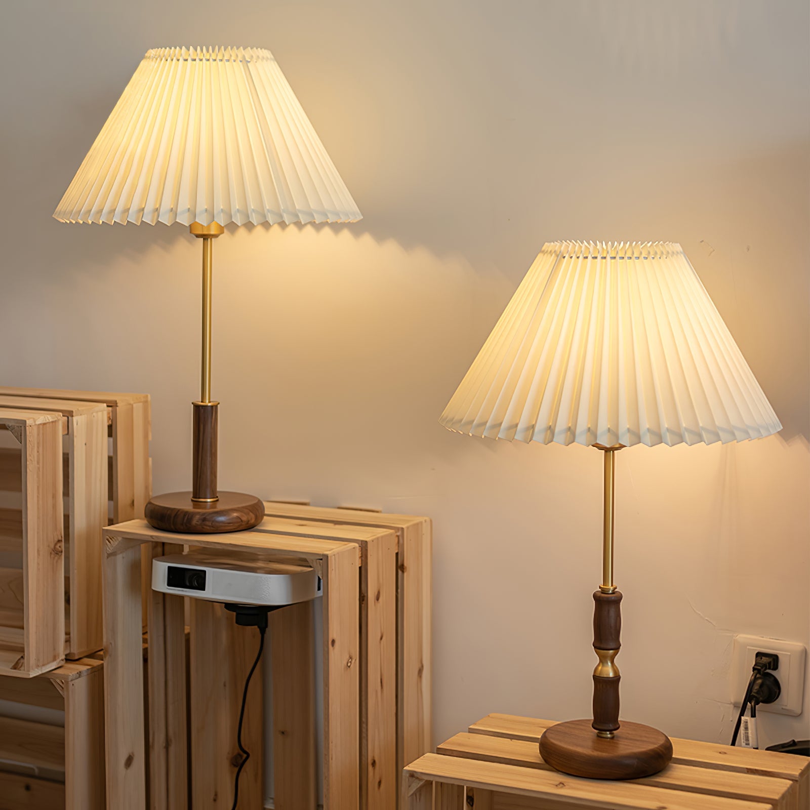 FENWICK WOODEN PLEAT LUMINAIRE