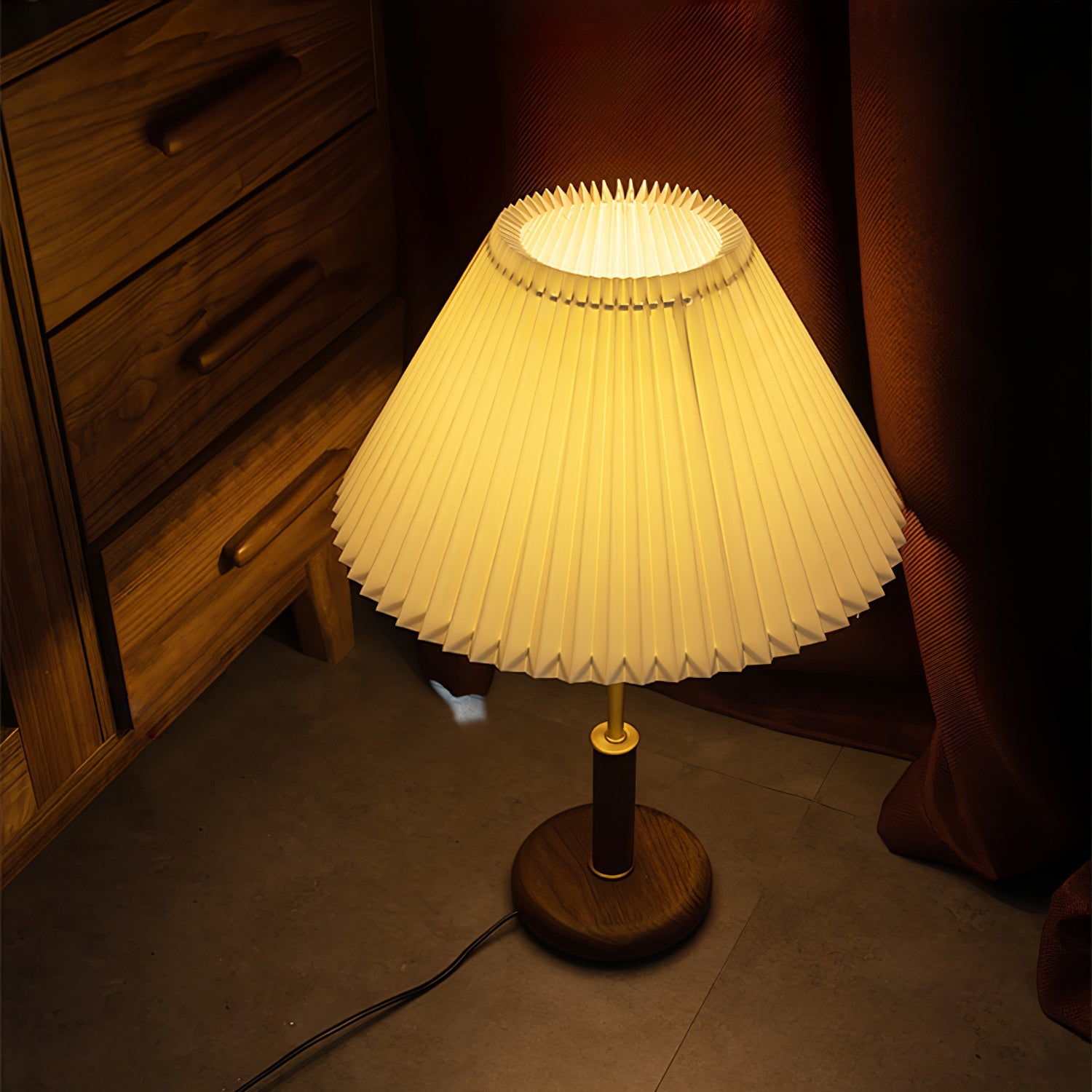 FENWICK WOODEN PLEAT LUMINAIRE