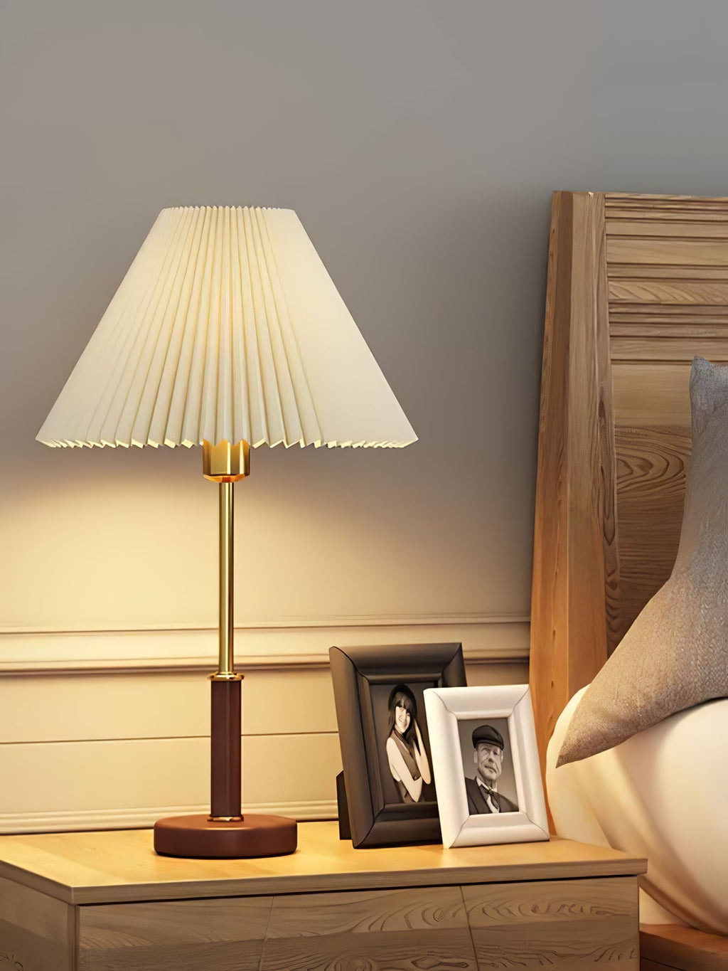 FENWICK WOODEN PLEAT LUMINAIRE