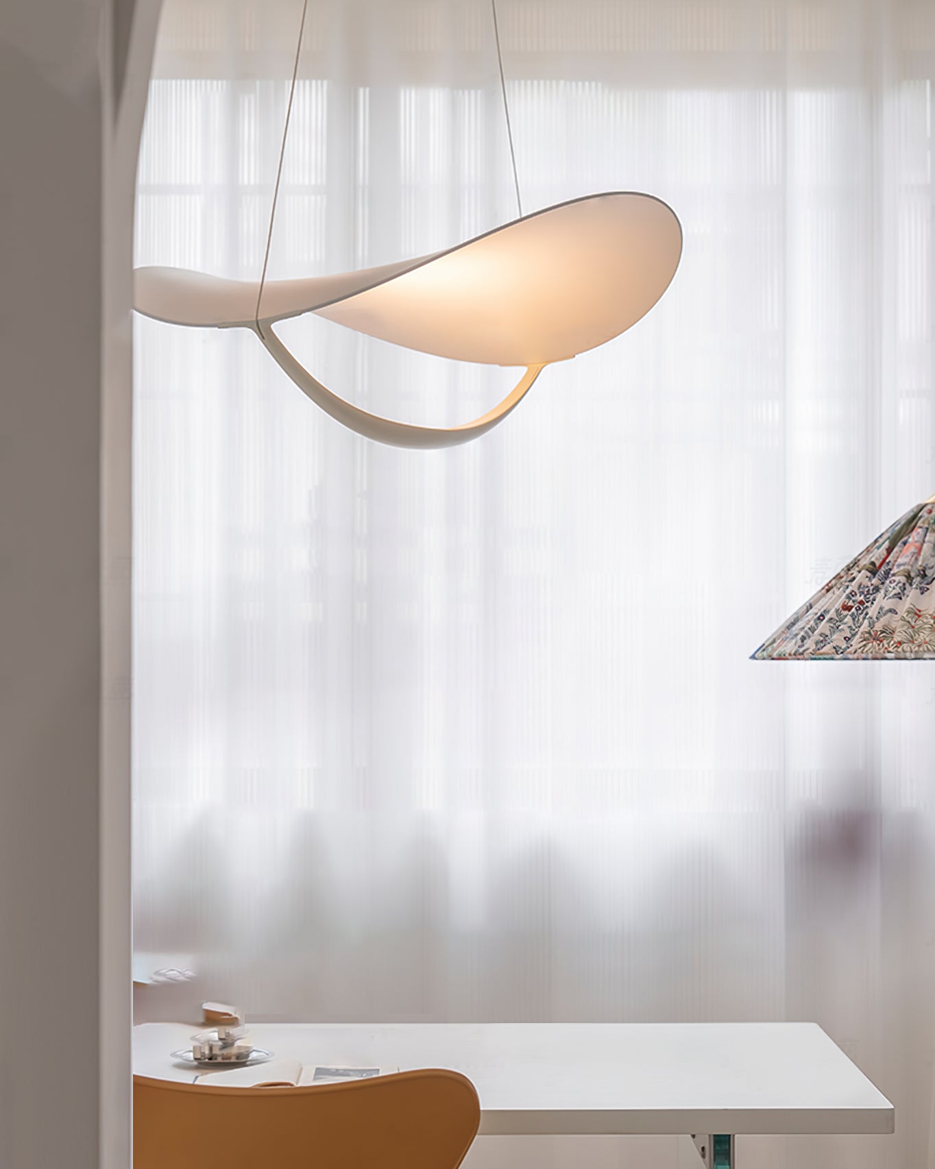 THISTLEWOOD HANGING LIGHTING FIXTURE