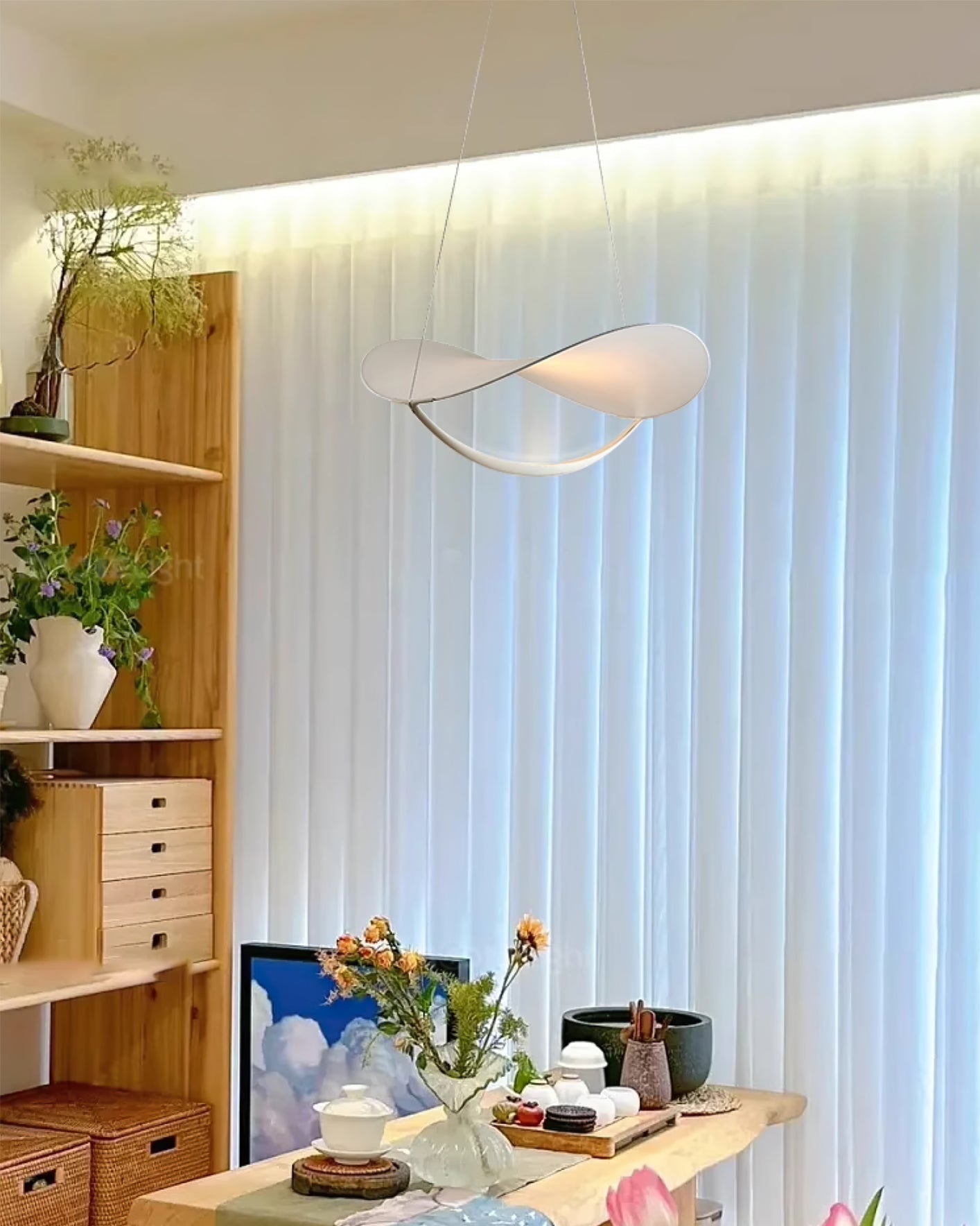 THISTLEWOOD HANGING LIGHTING FIXTURE