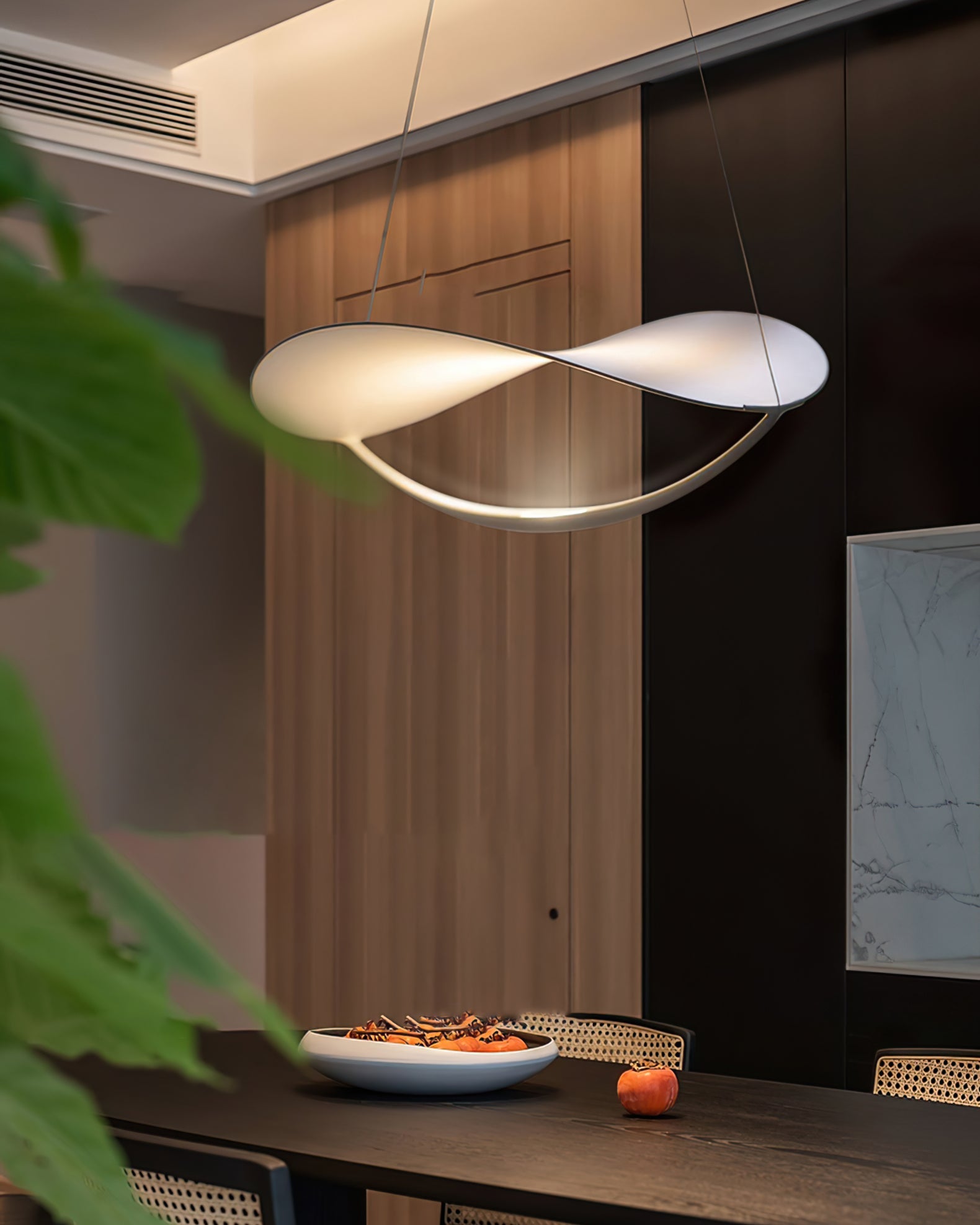 THISTLEWOOD HANGING LIGHTING FIXTURE
