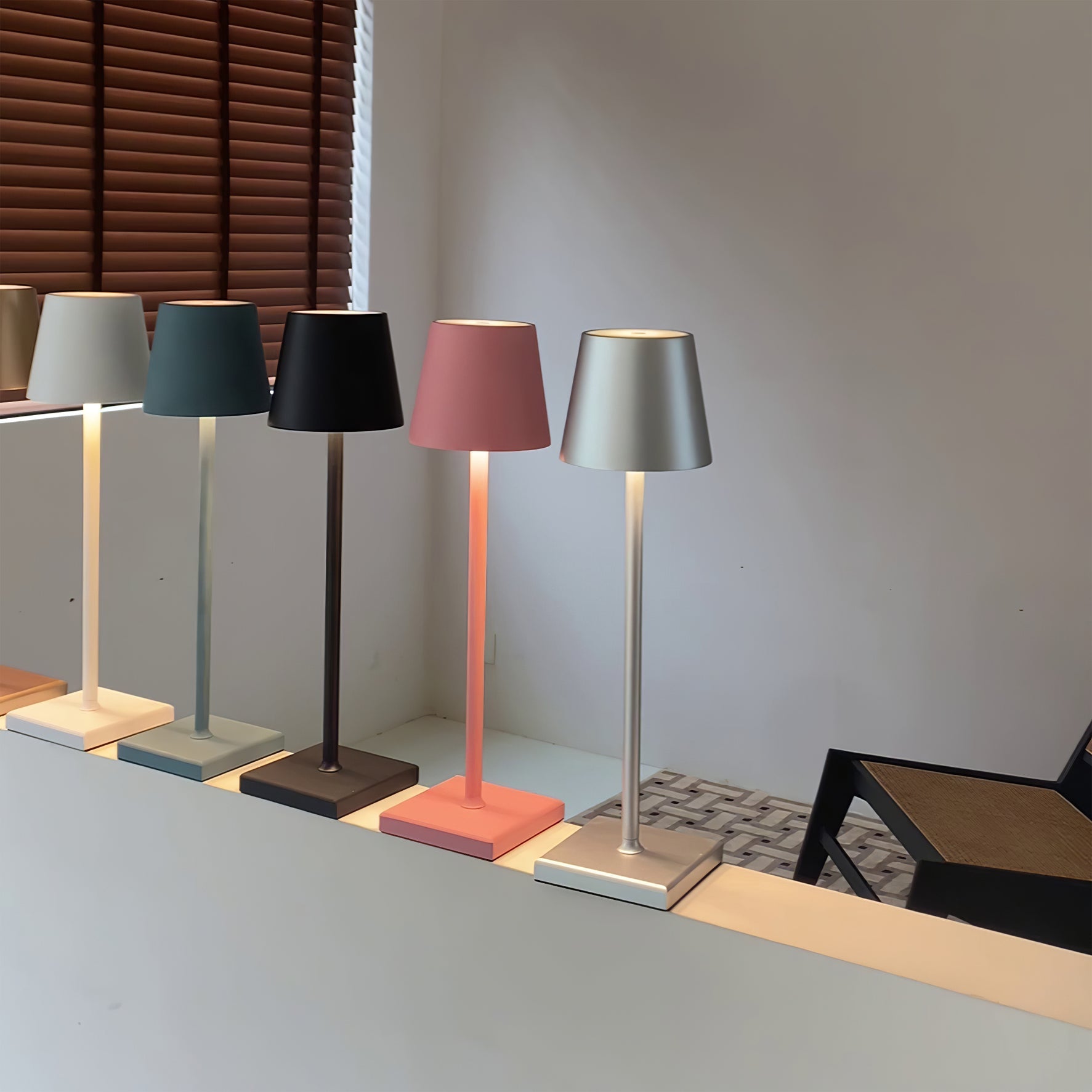FARNWORTH PORTABLE ILLUMINATION LAMP