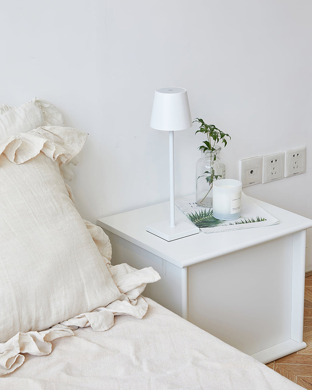FARNWORTH PORTABLE ILLUMINATION LAMP