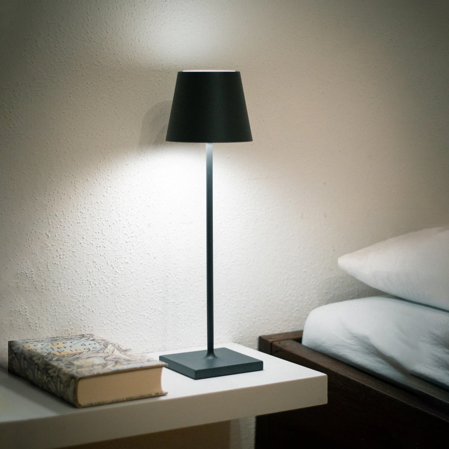 FARNWORTH PORTABLE ILLUMINATION LAMP