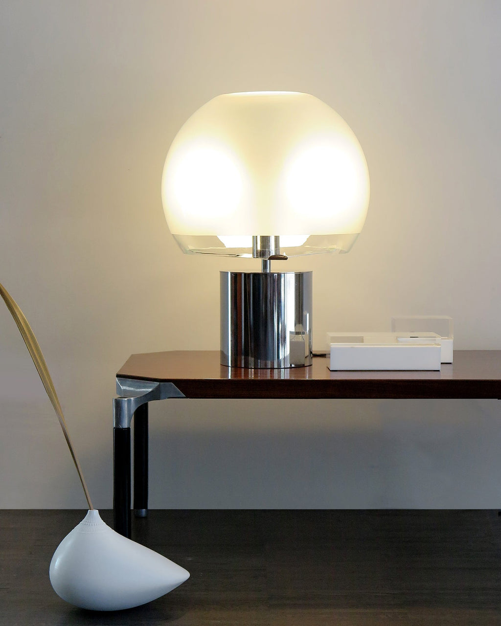 FENWICK HARBOR WOODEN SHADE TABLE LAMP