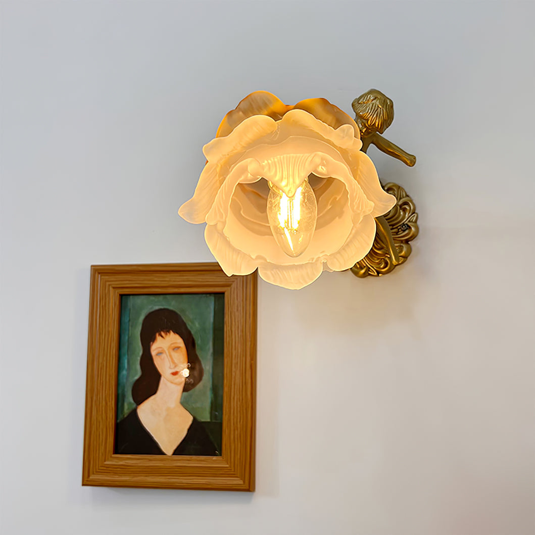 WINDSOR PUTTI BRASS WALL SCONCE