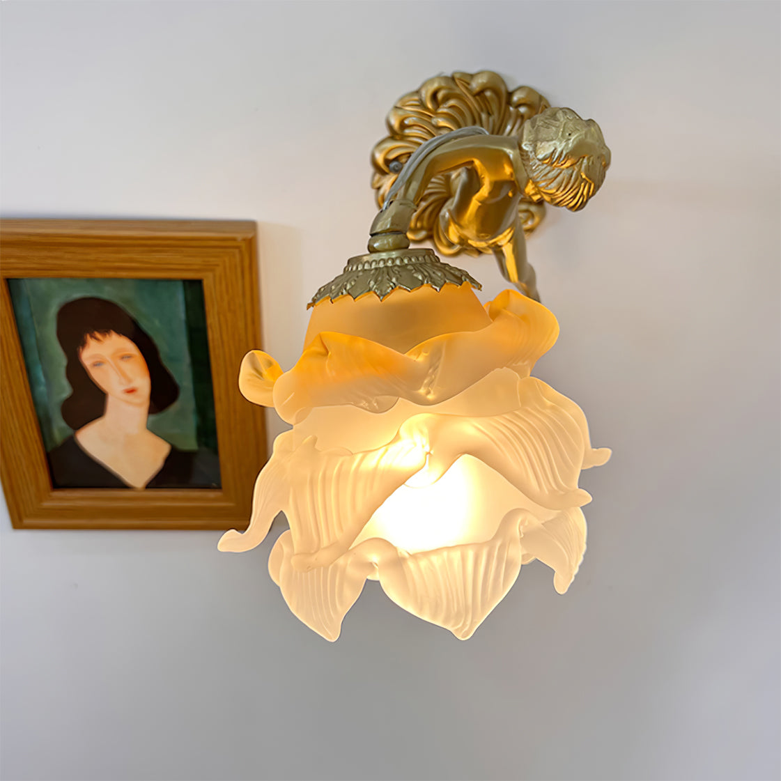 WINDSOR PUTTI BRASS WALL SCONCE