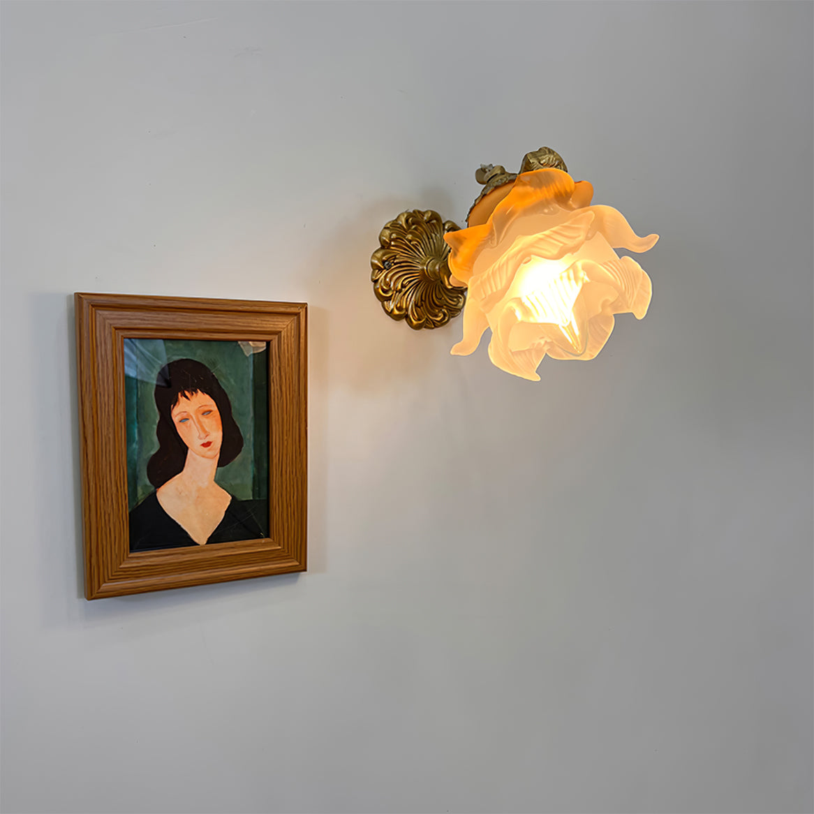 WINDSOR PUTTI BRASS WALL SCONCE