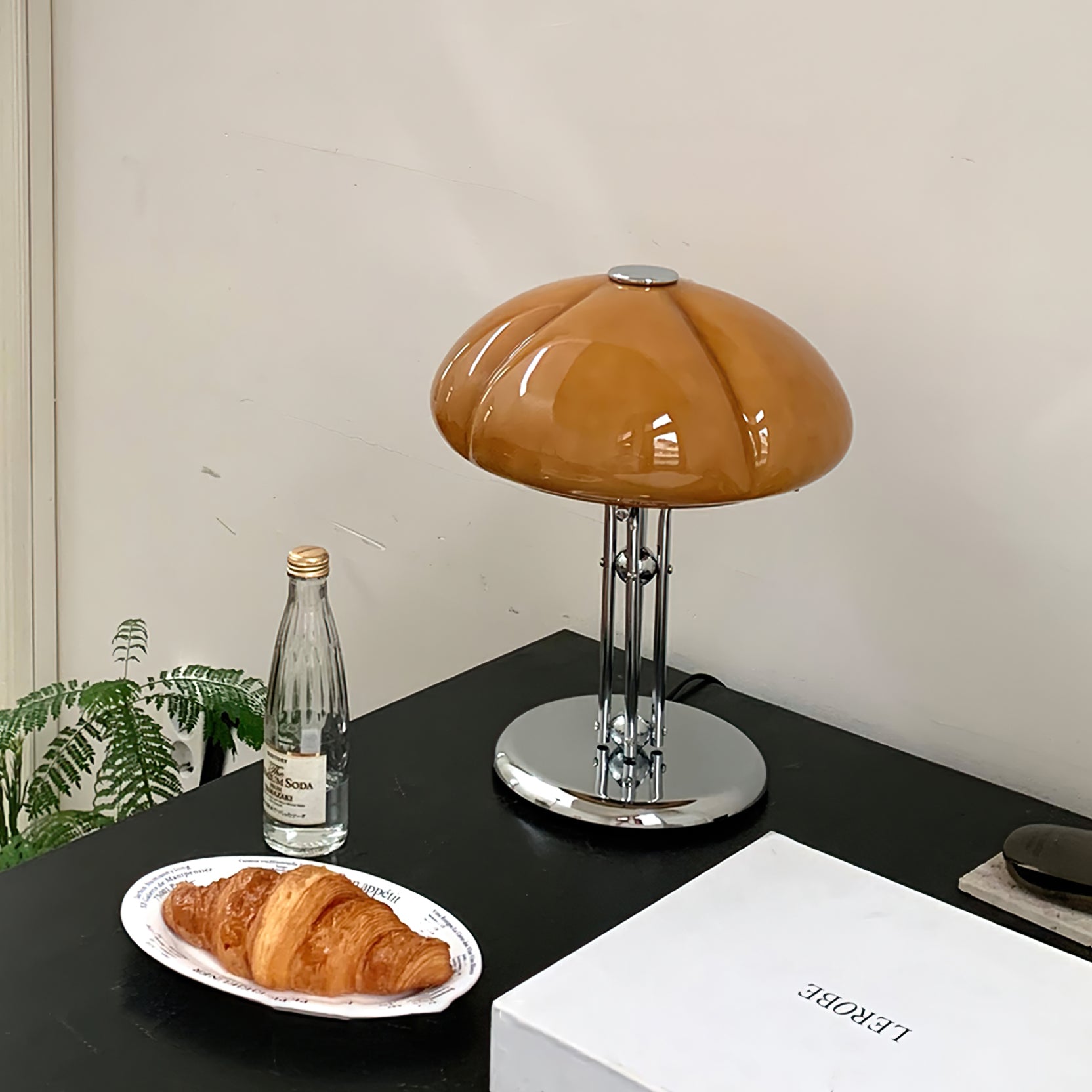 VERITY IVY LEAF TABLE LANTERN