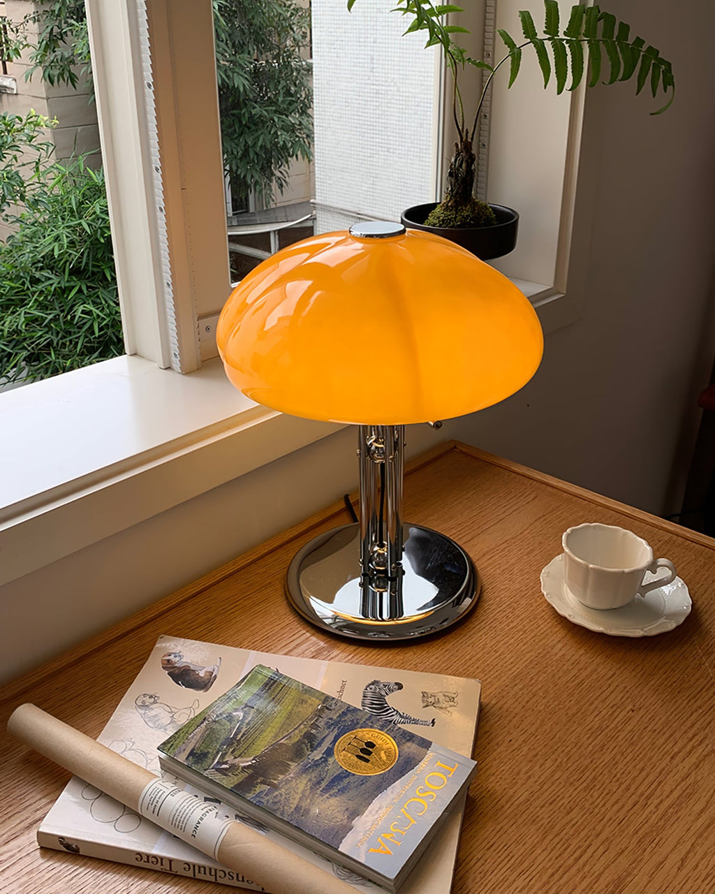 VERITY IVY LEAF TABLE LANTERN