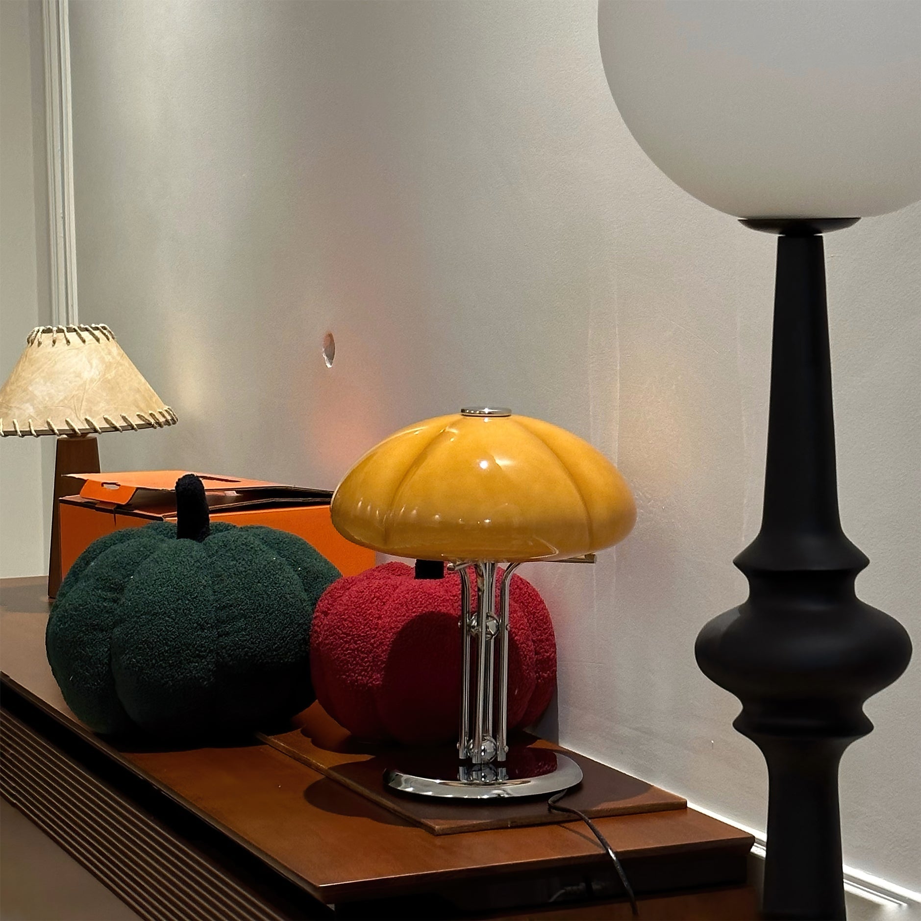 VERITY IVY LEAF TABLE LANTERN