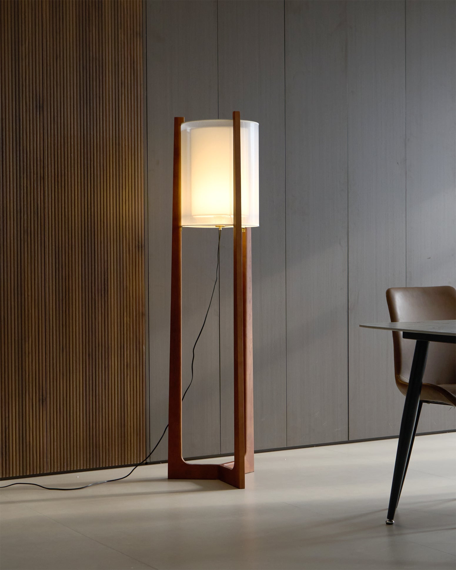 CHARLESTON HARBOR ILLUMINATING COLUMN LAMP