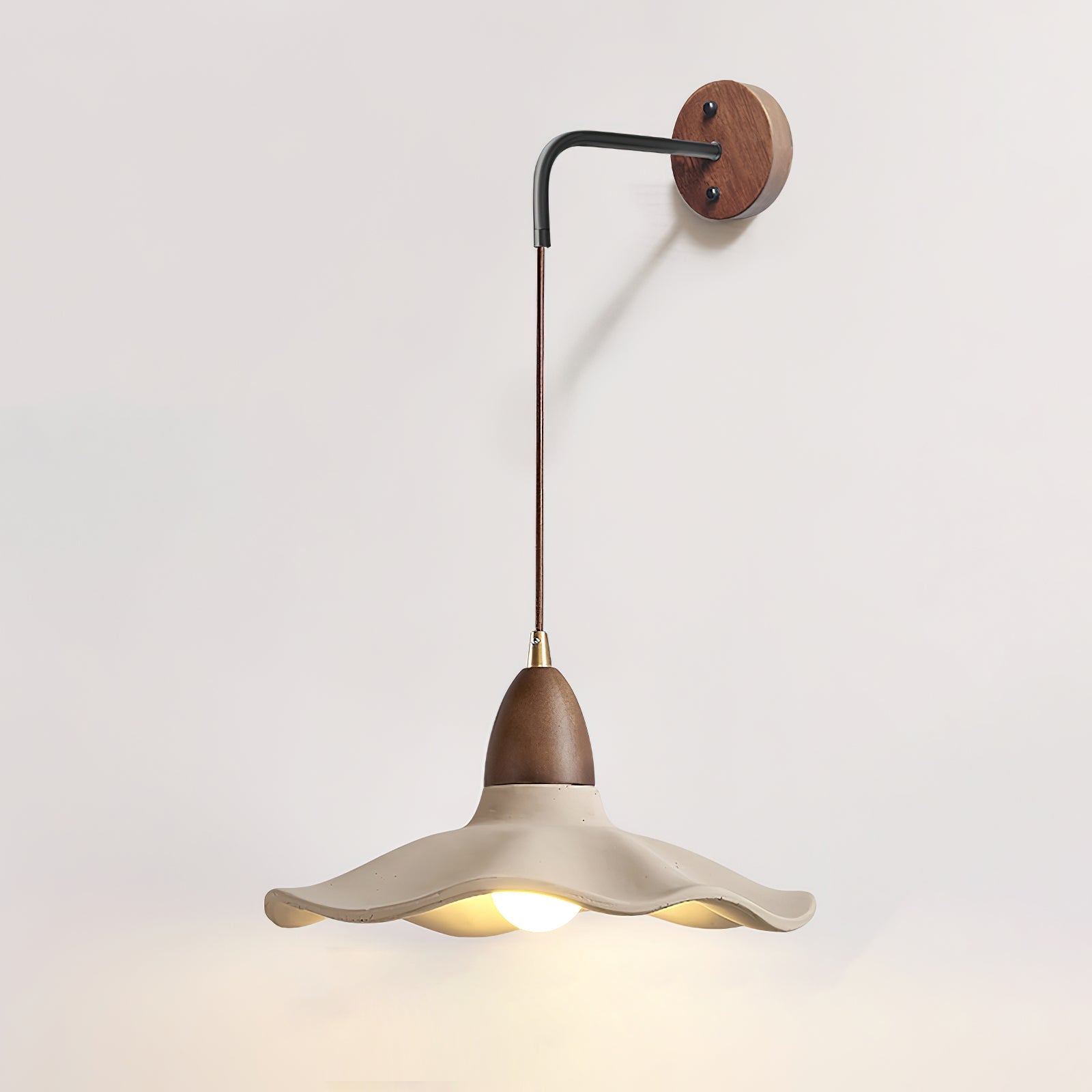 WINTHROP AMBER GLASS WALL SCONCE