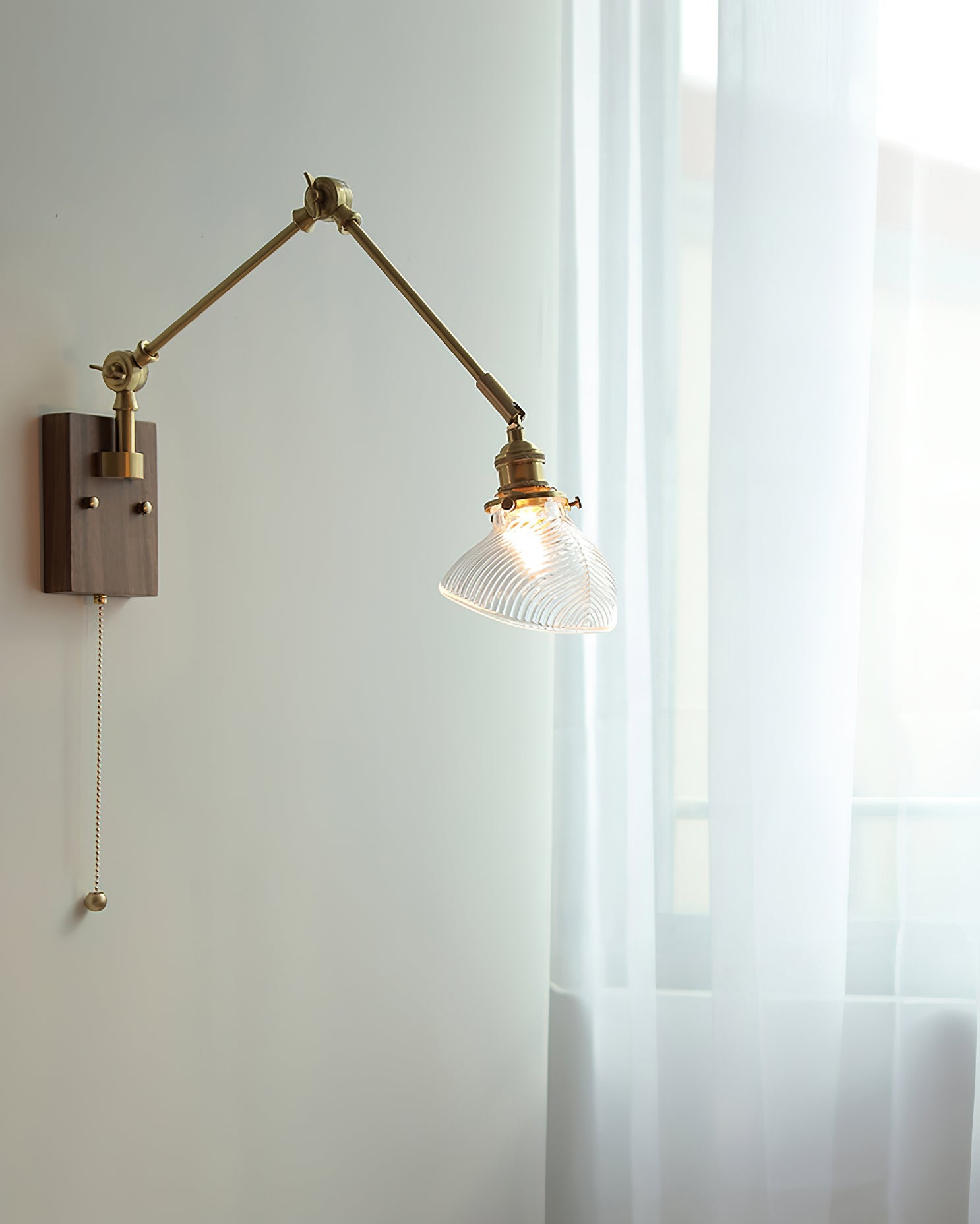 CHARLESTON SWINGING ARM ILLUMINATOR