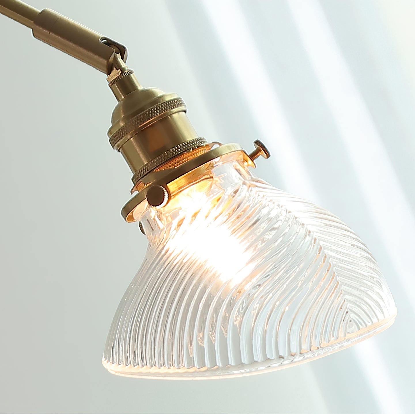 CHARLESTON SWINGING ARM ILLUMINATOR