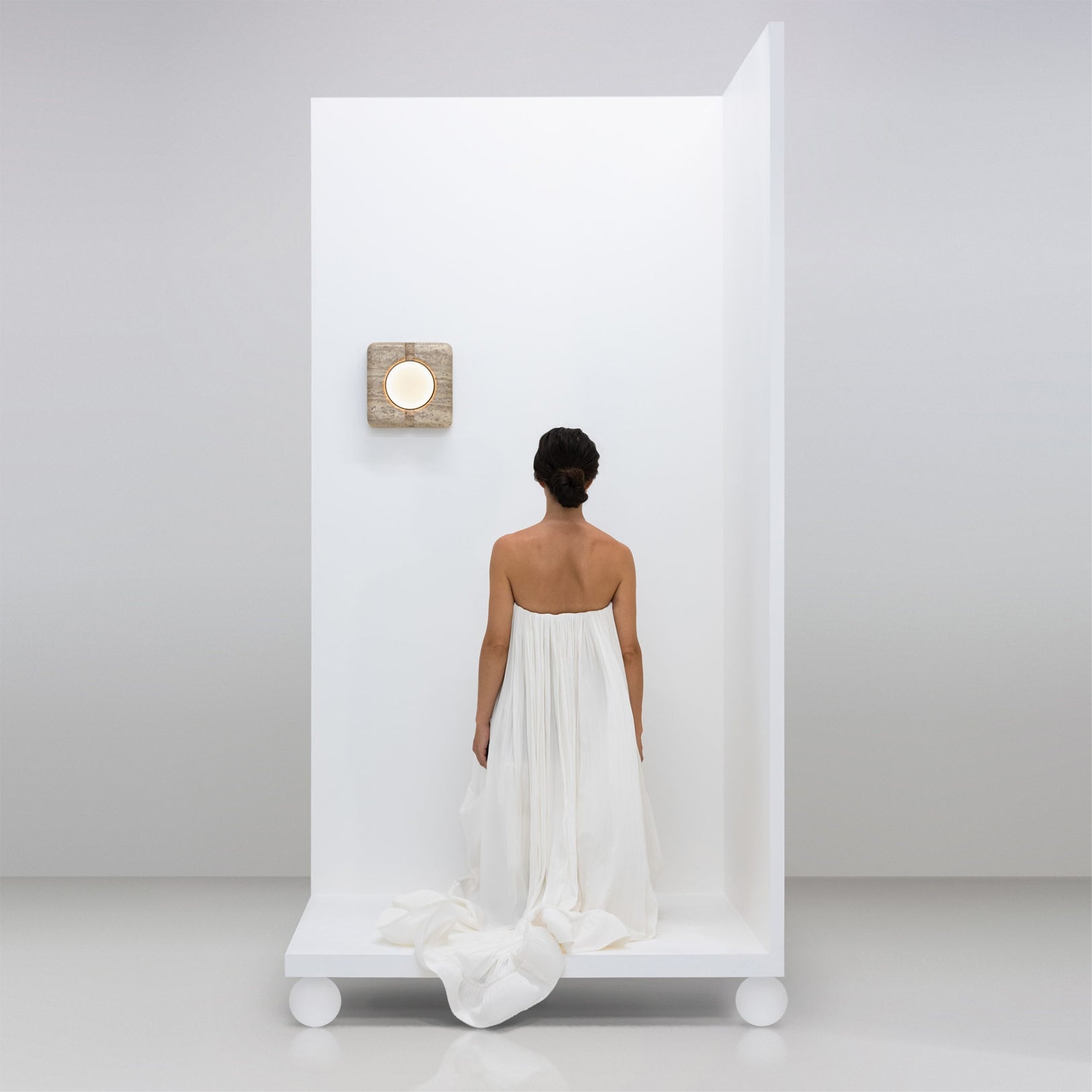 CARLISLE LINEAR ILLUMINATION WALL SCONCE