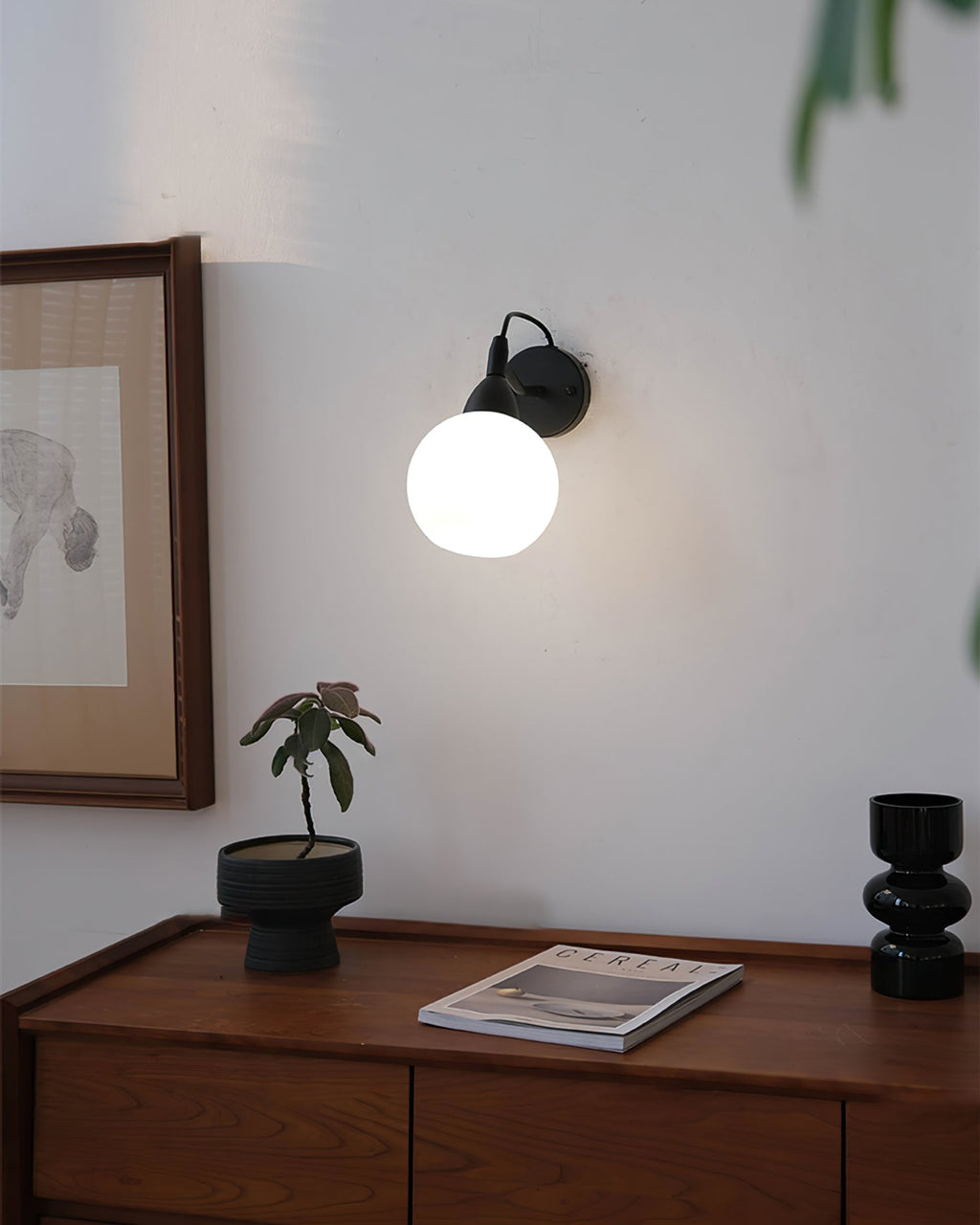 FENWICK GLOWING HORIZON WALL SCONCE