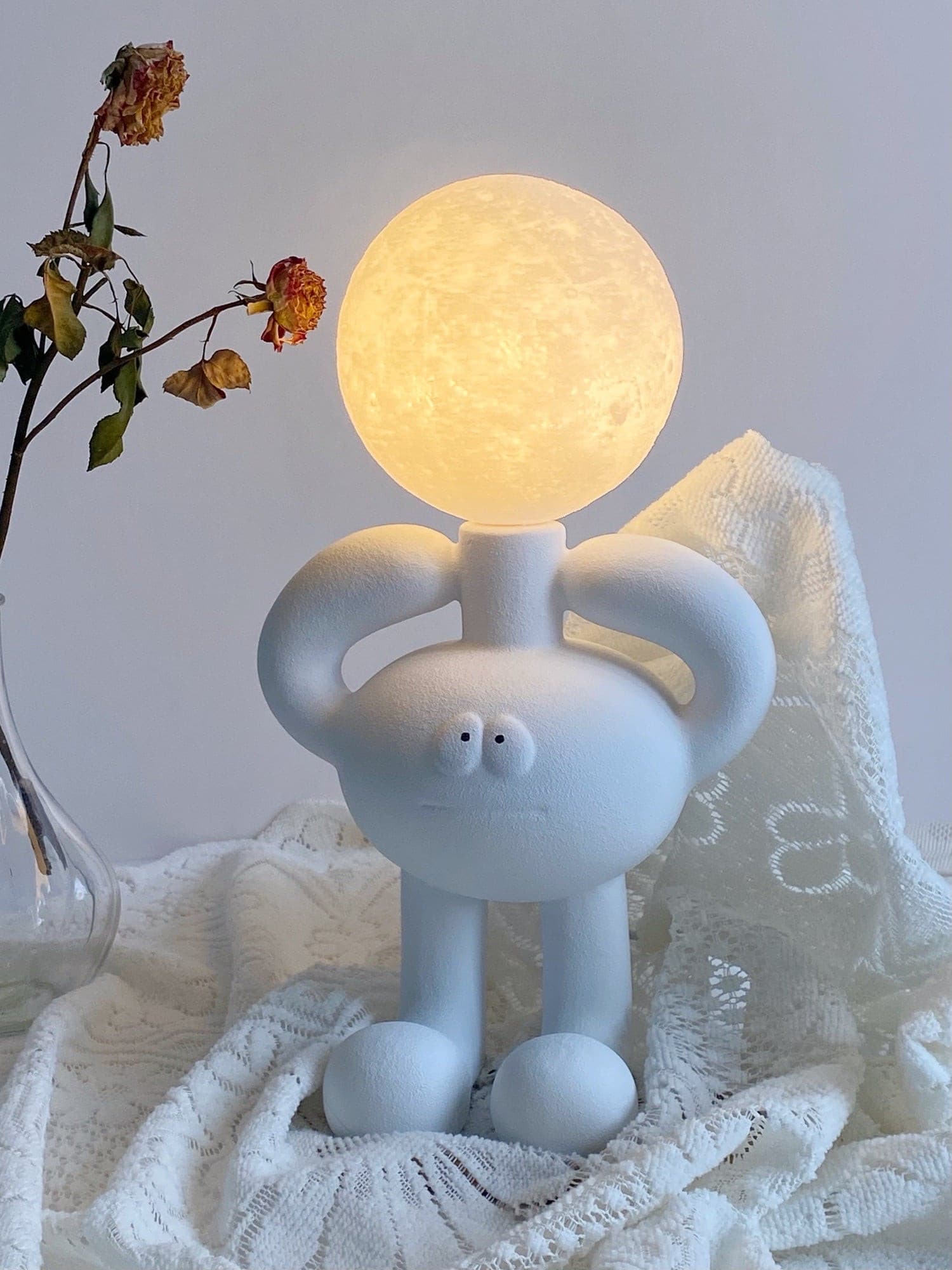BRADSHAW MECHANICAL GLOW TABLE LANTERN