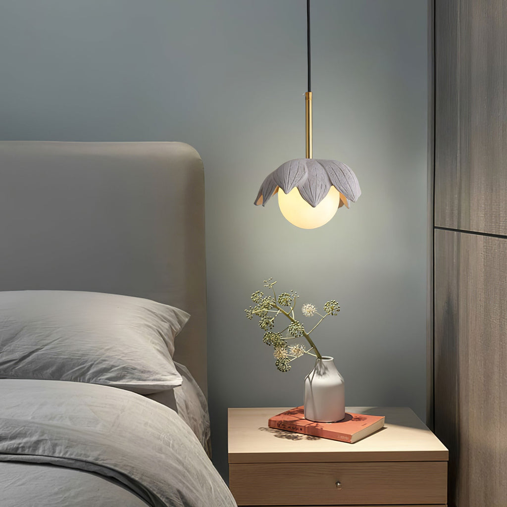 WINDSOR CAST RESIN TEARDROP LIGHTING