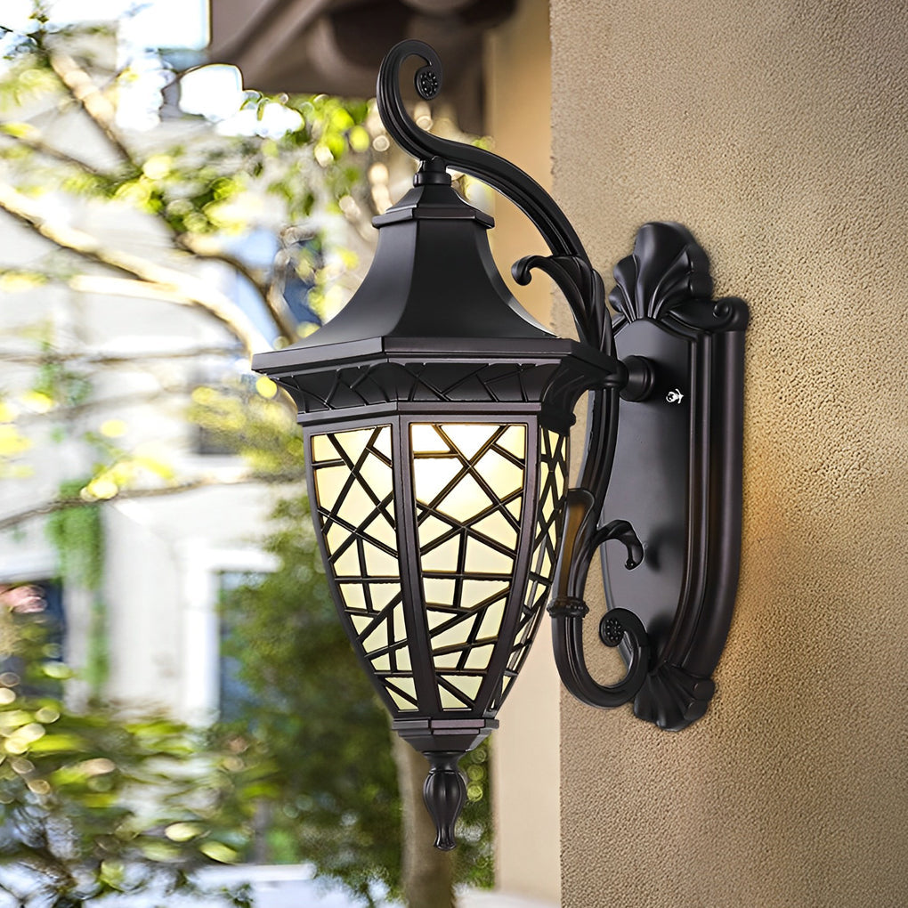 WINCHESTER SOLAR-CHARGED BLACK WALL LANTERN WITH VINTAGE GEOMETRIC DESIGN
