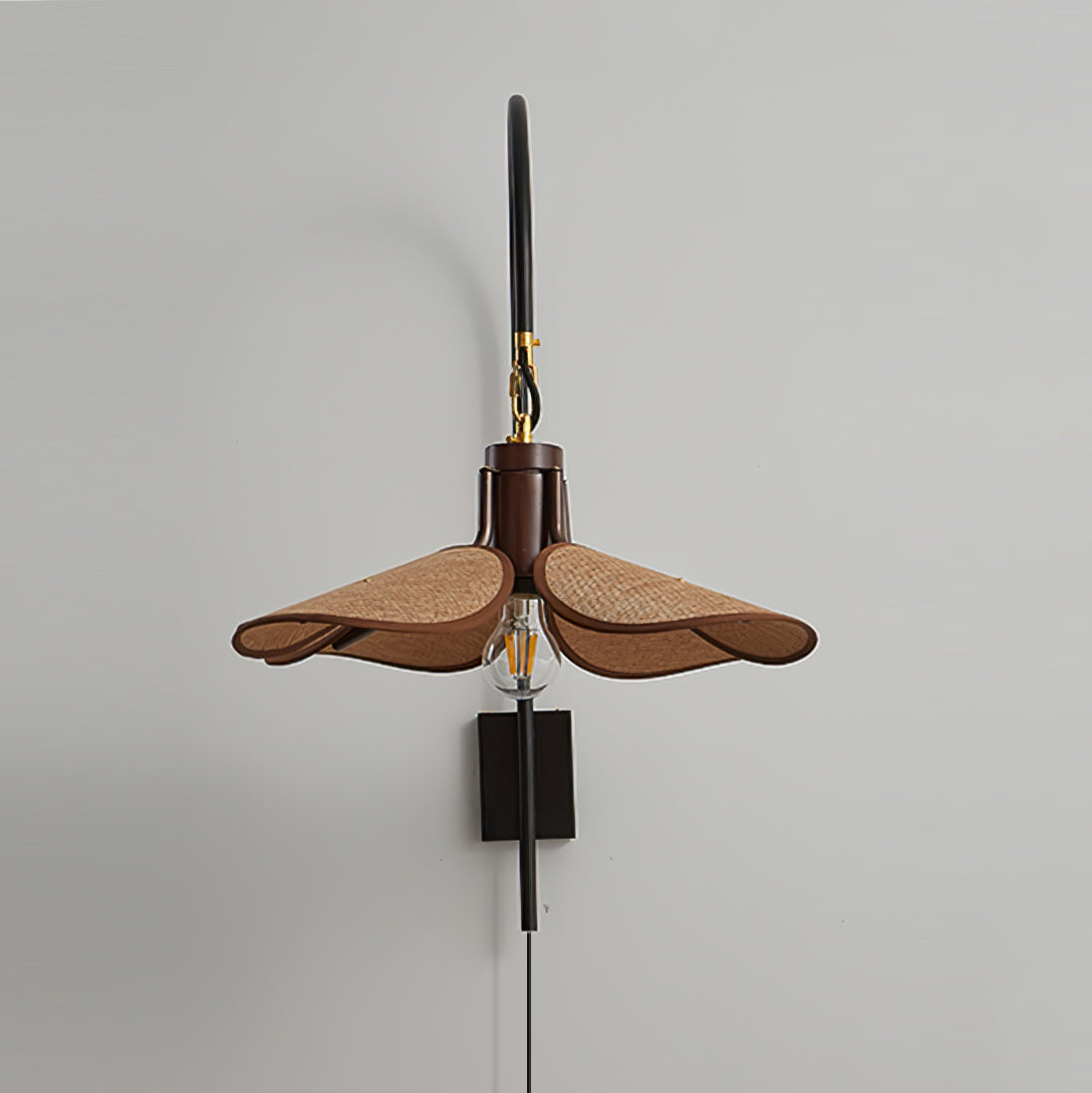 FENWICK VINTAGE INSET PLUG WALL LIGHT