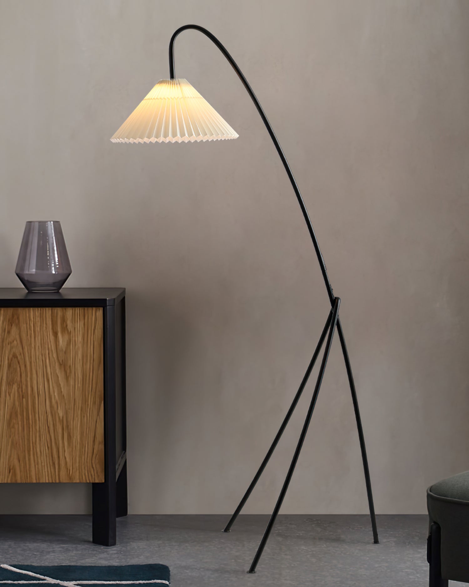 WINTHROP TRIPOD ILLUMINATOR