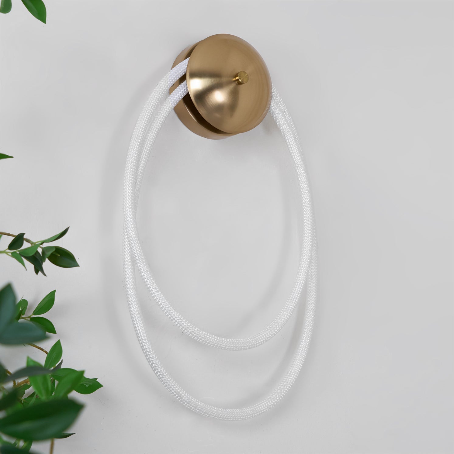 WINTHORPE ILLUMINATED WALL SCONCE