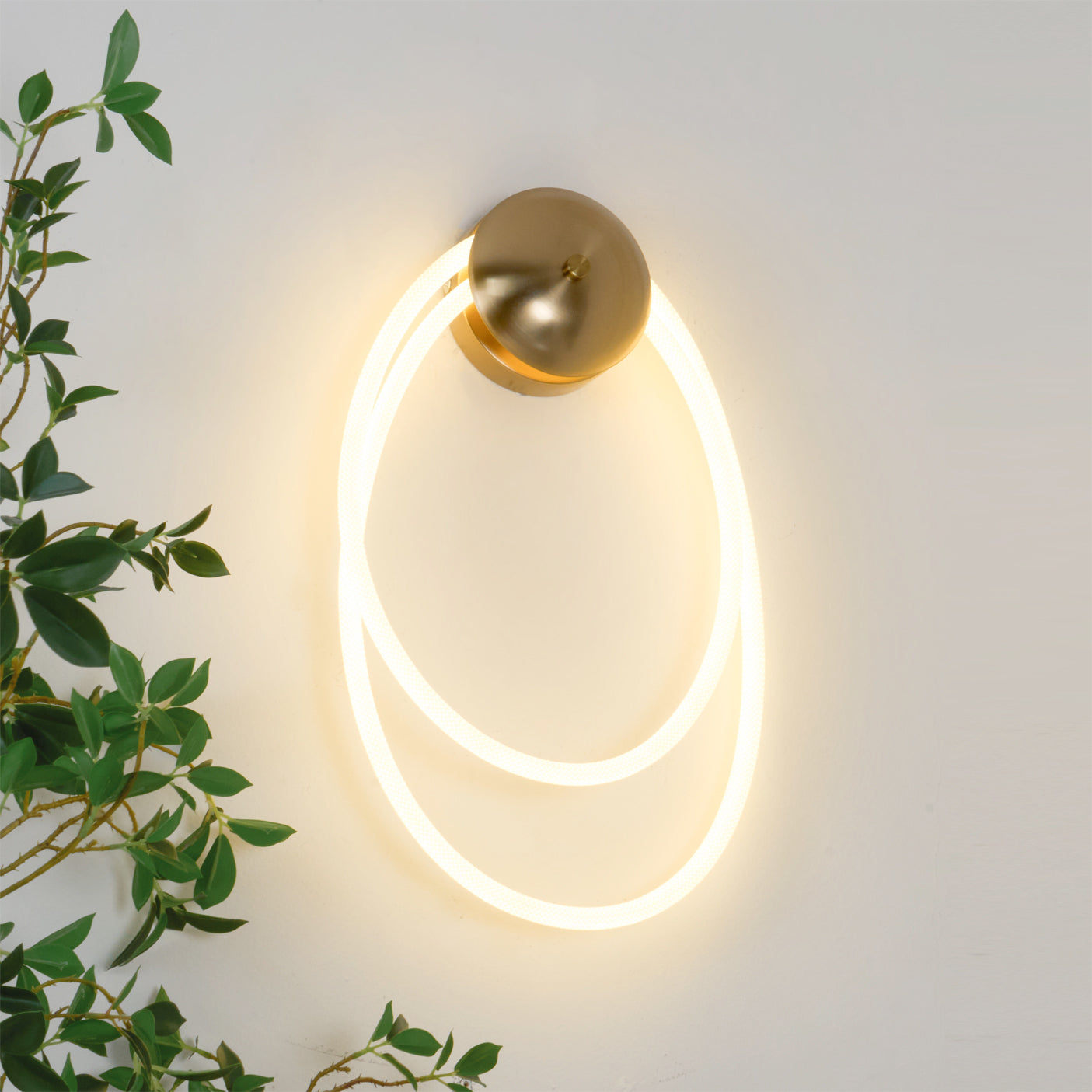 WINTHORPE ILLUMINATED WALL SCONCE