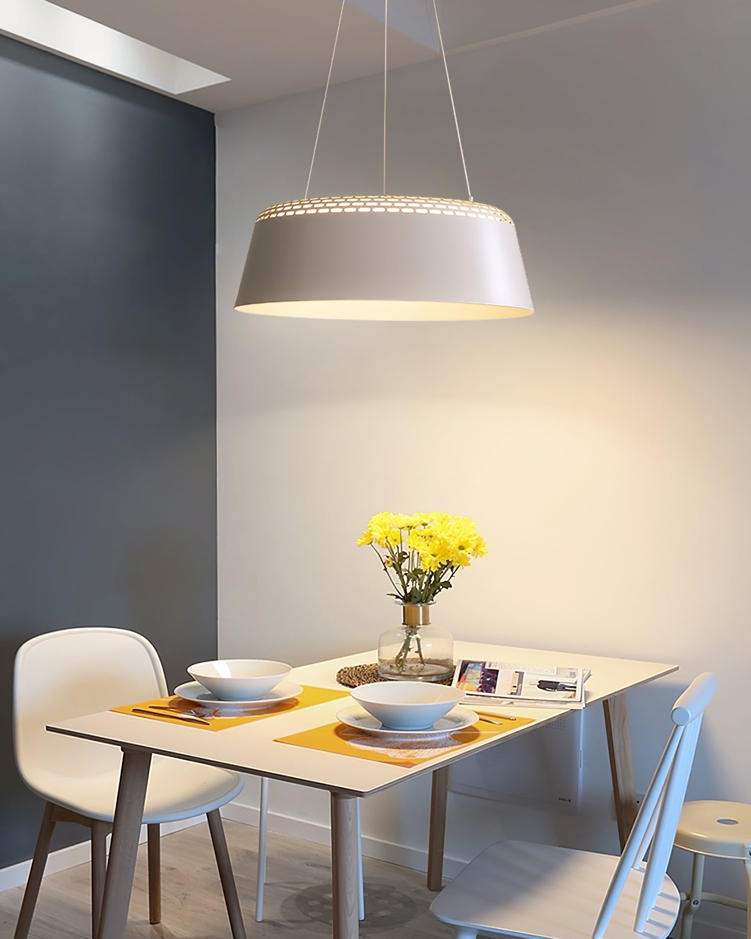 THISTLE CIRCLE HANGING ILLUMINATOR
