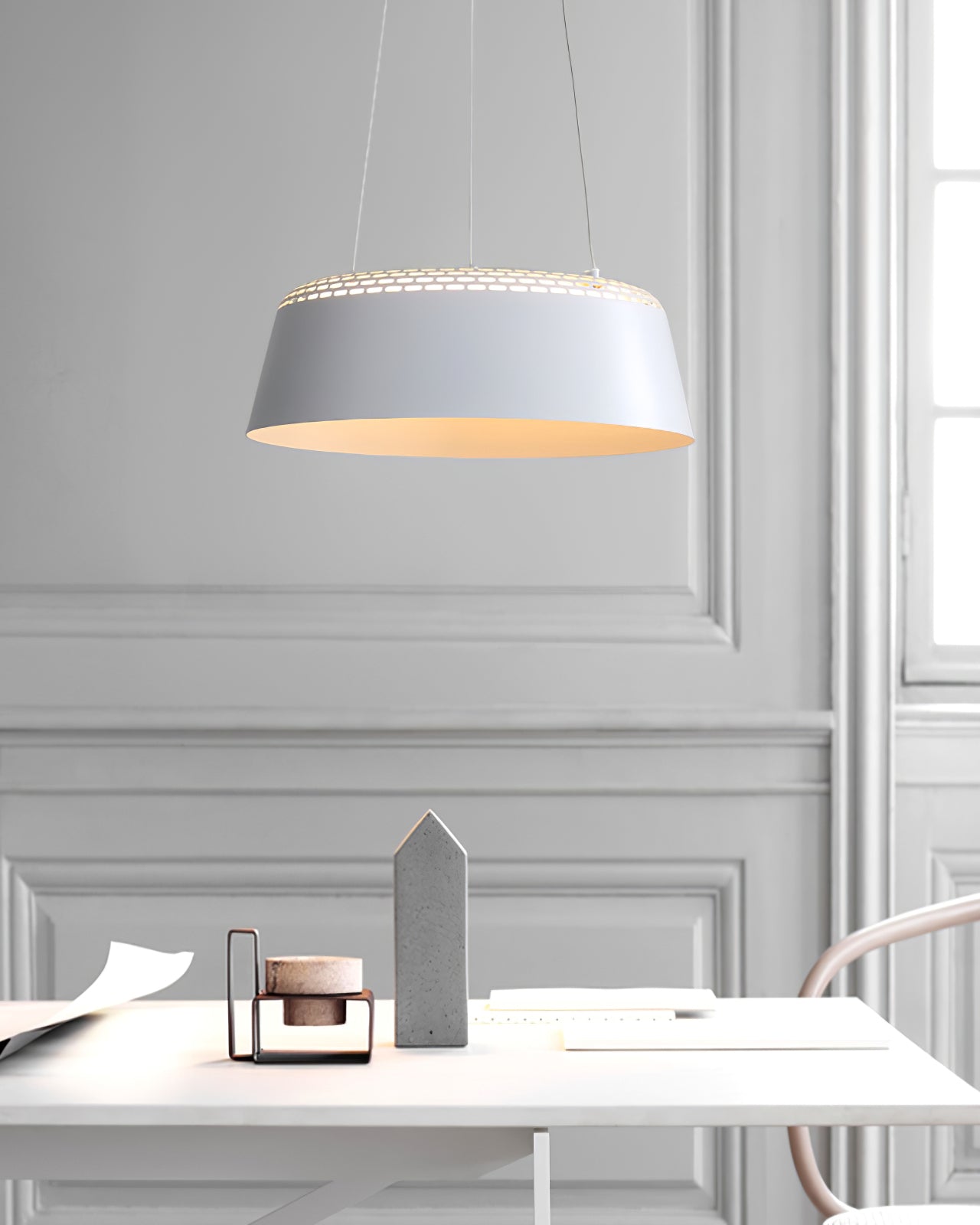 THISTLE CIRCLE HANGING ILLUMINATOR