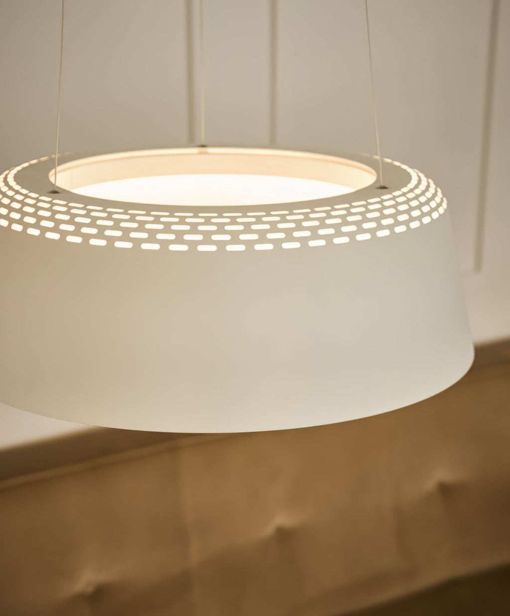 THISTLE CIRCLE HANGING ILLUMINATOR