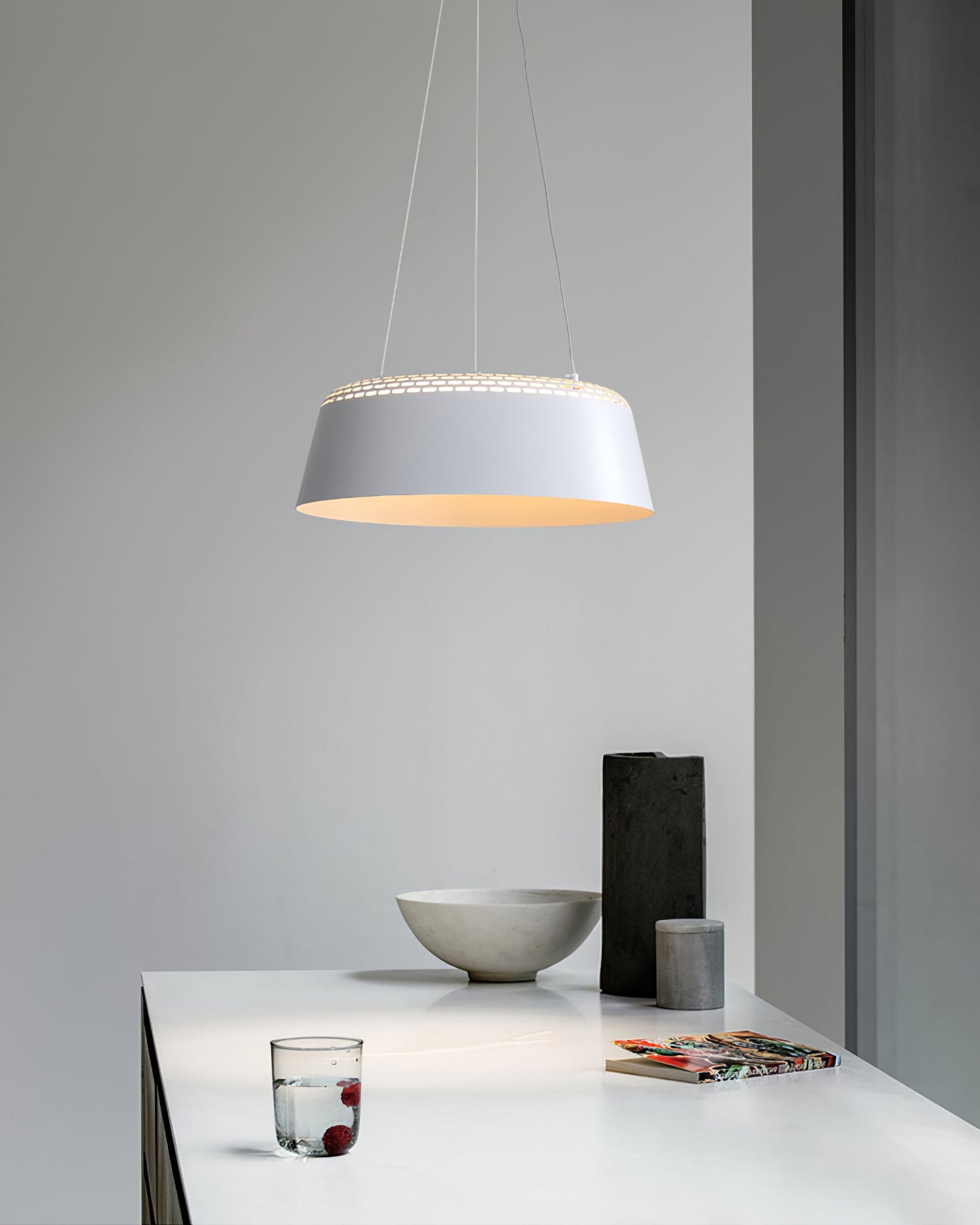 THISTLE CIRCLE HANGING ILLUMINATOR