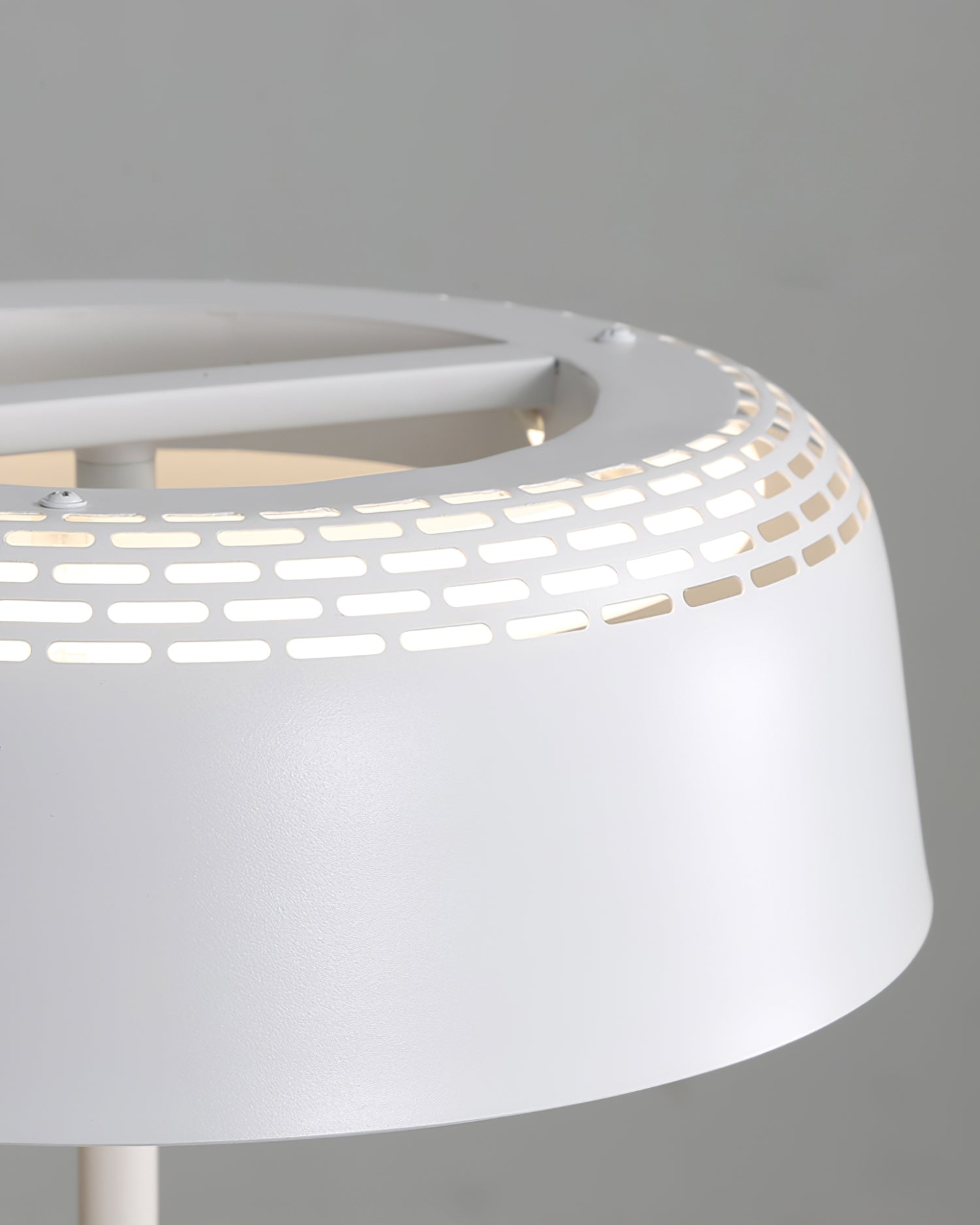 WINTHROP CIRCLE ILLUMINATOR