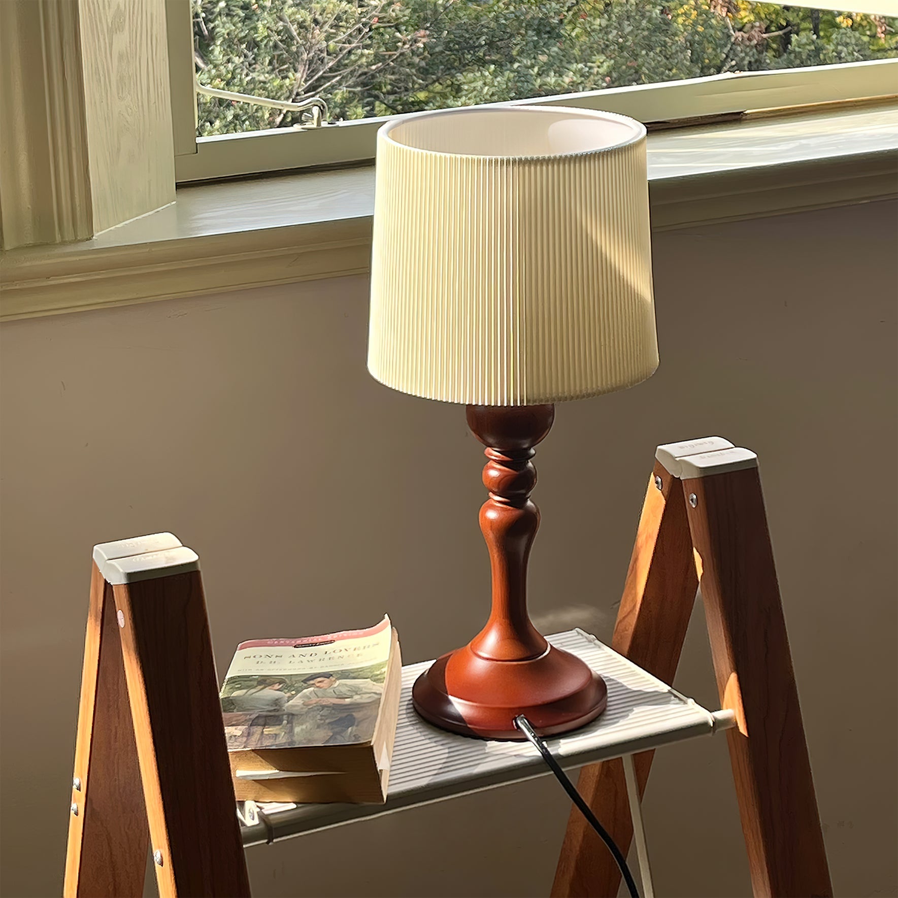 CHARLESTON HARBOR TABLE LAMP