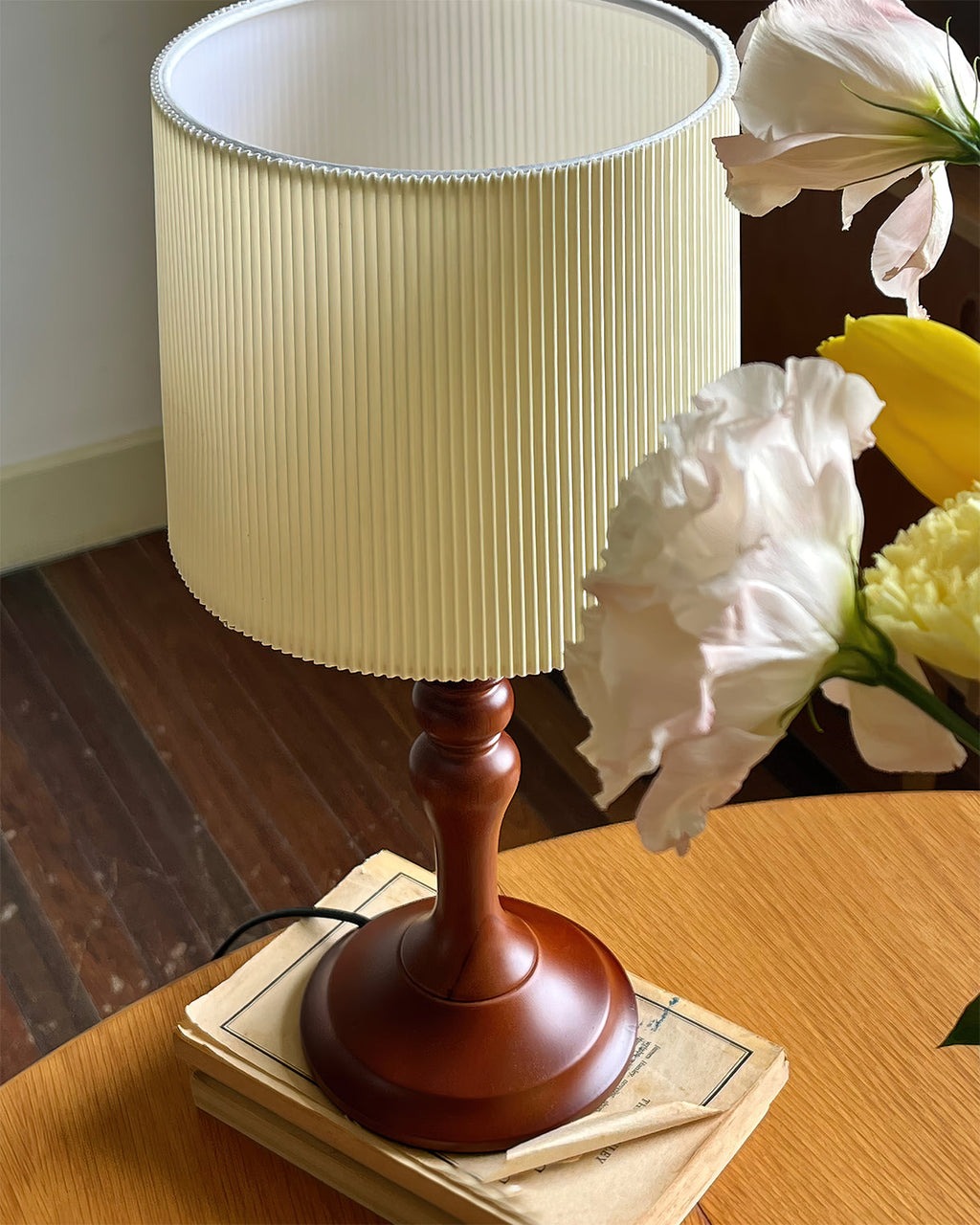 CHARLESTON HARBOR TABLE LAMP