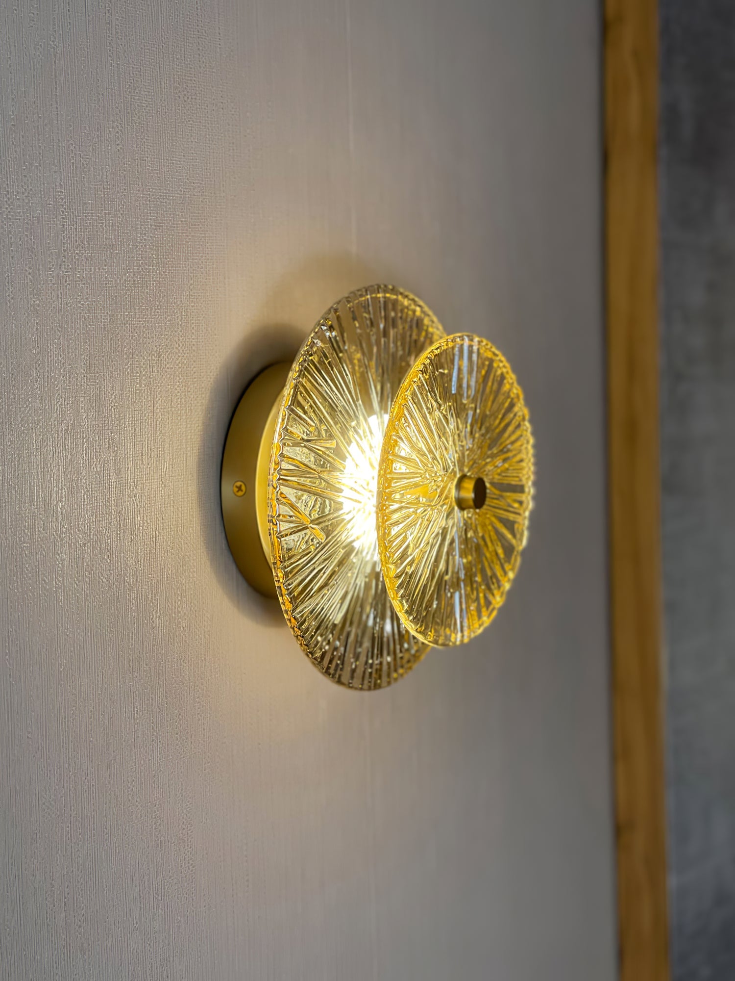 WINTHROP CRYSTAL ORB WALL SCONCE