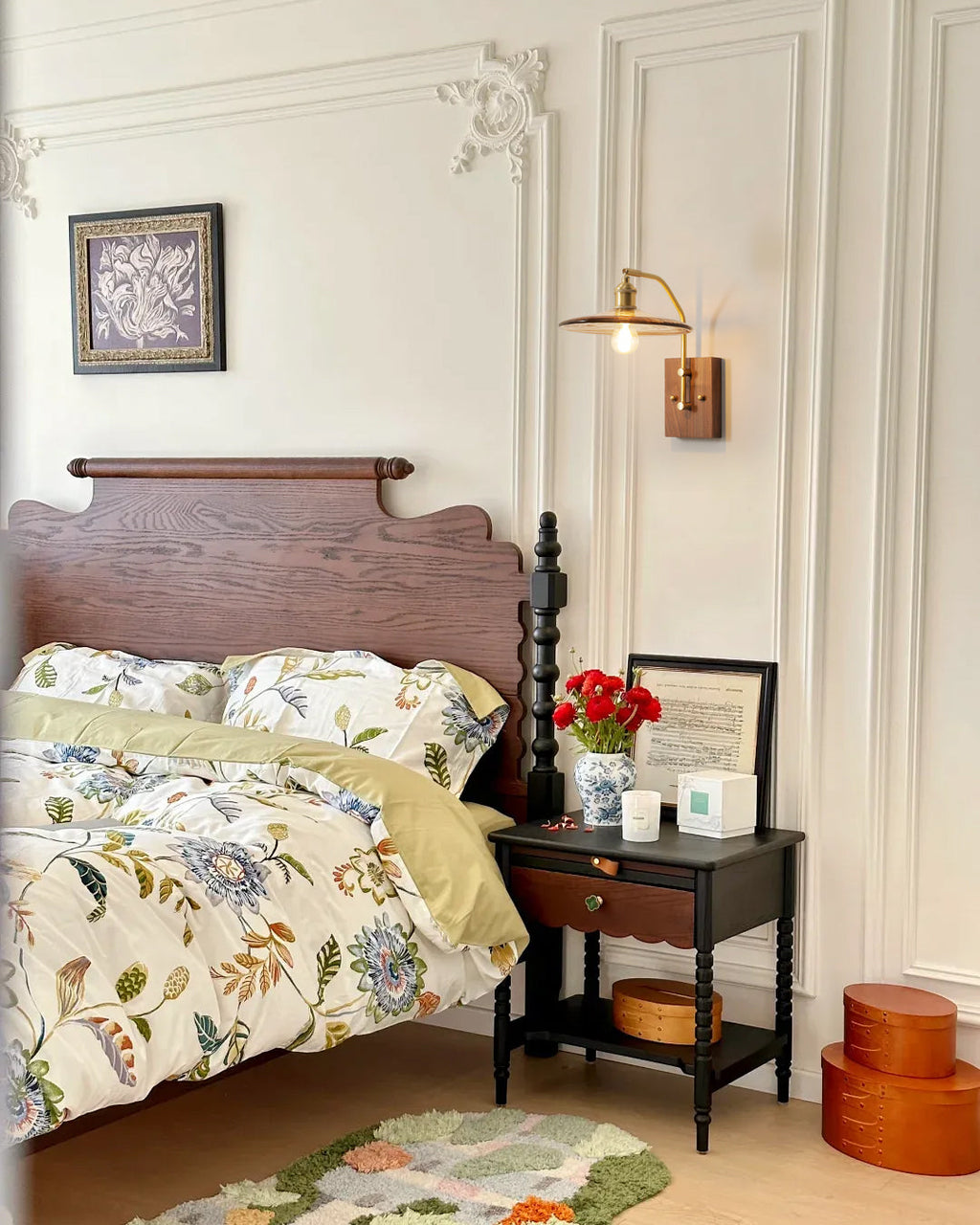 Vespera Gilded Lantern Wall Sconce