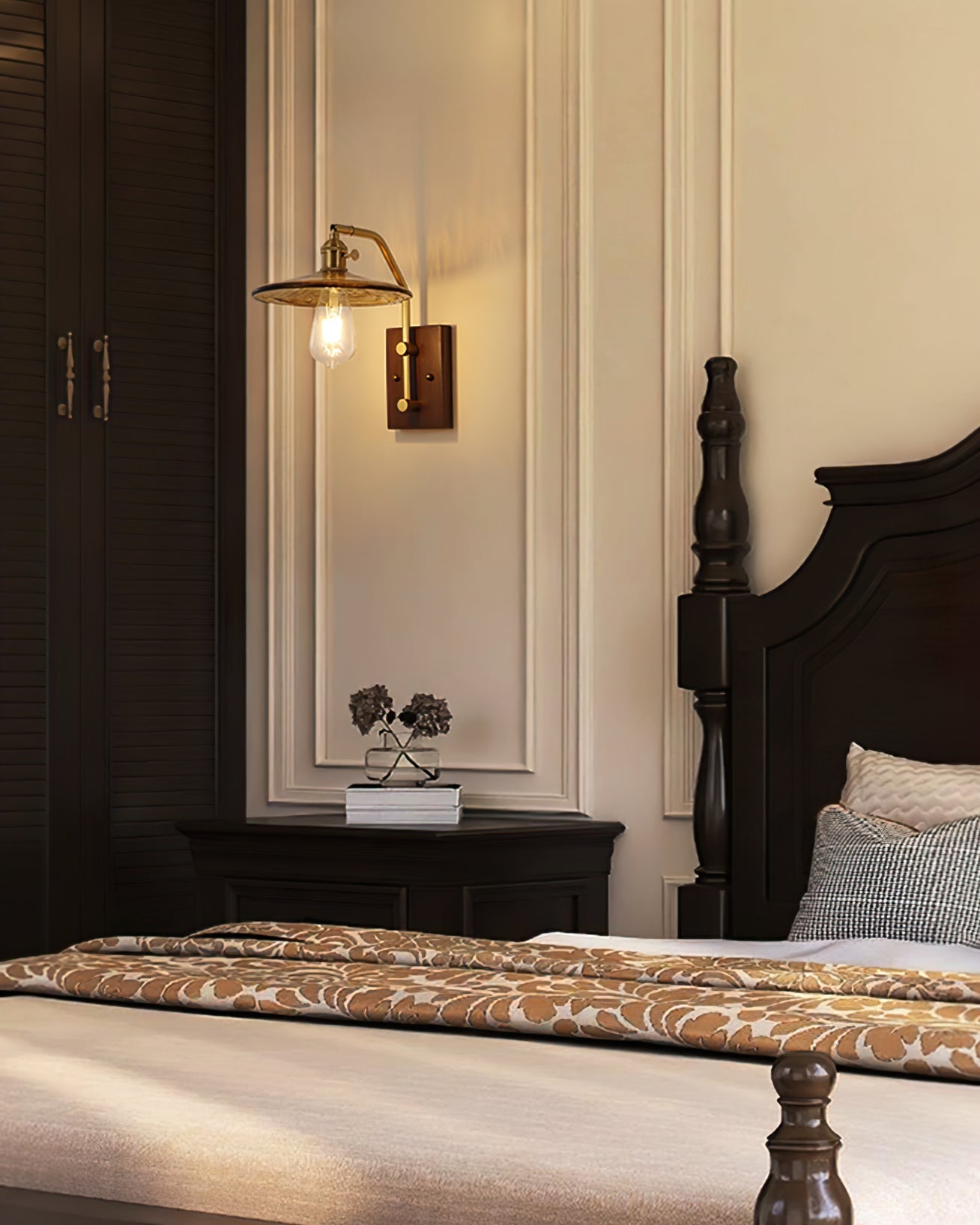 Vespera Gilded Lantern Wall Sconce