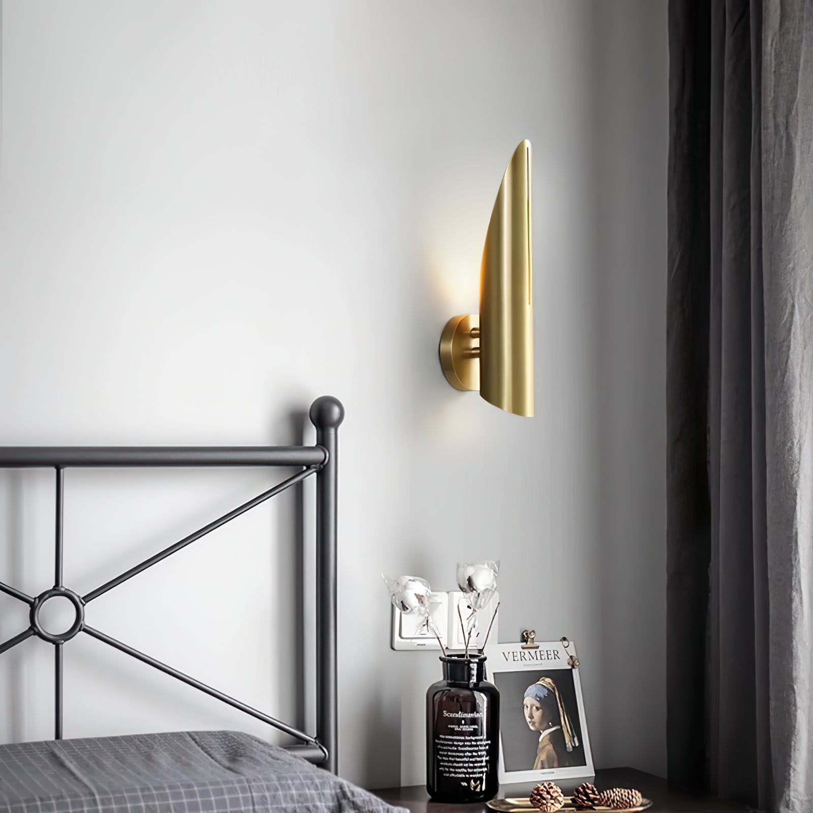 RAVENWOOD VINTAGE BRONZE WALL SCONCE