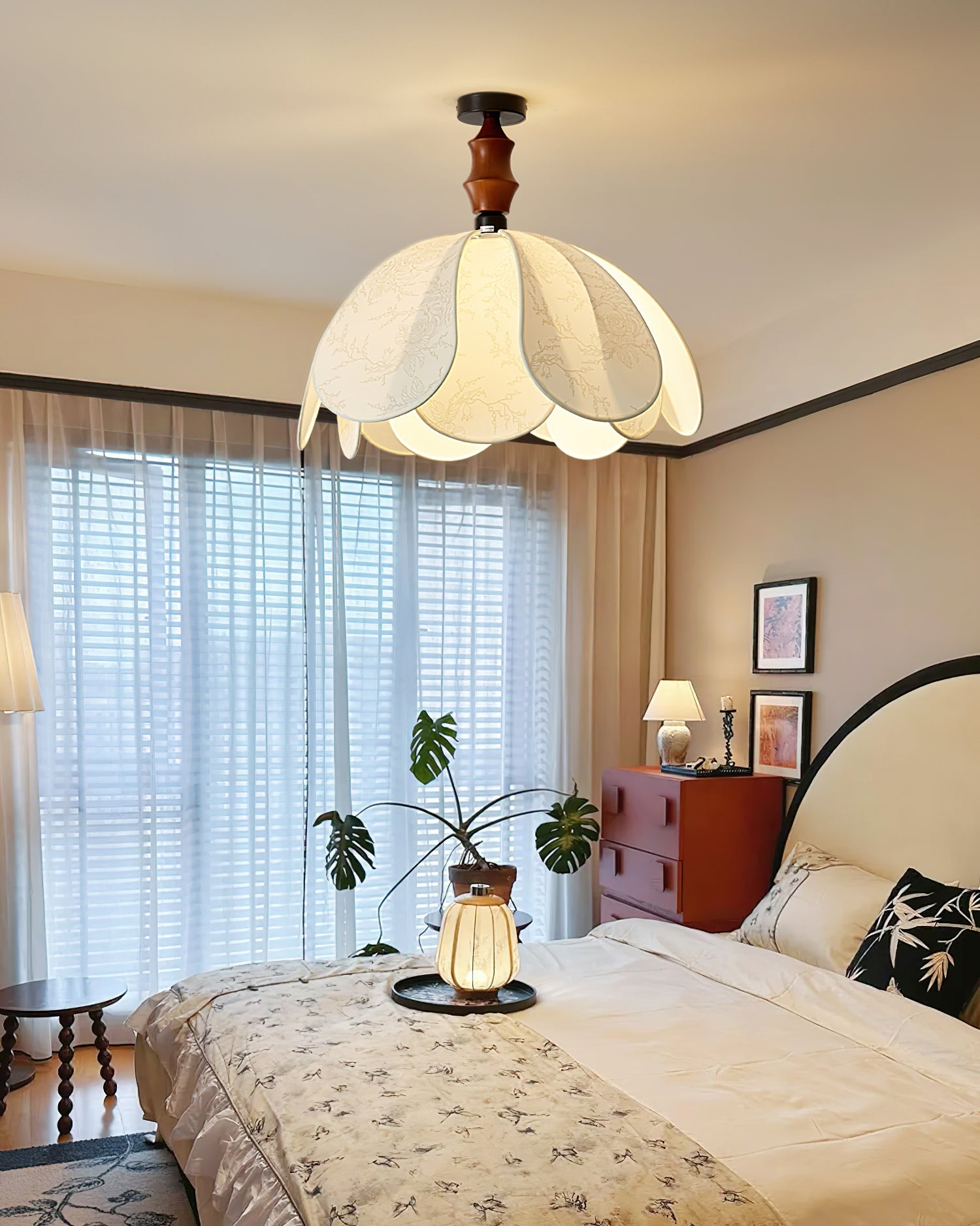 Corinthian Grove Crystal Pendant