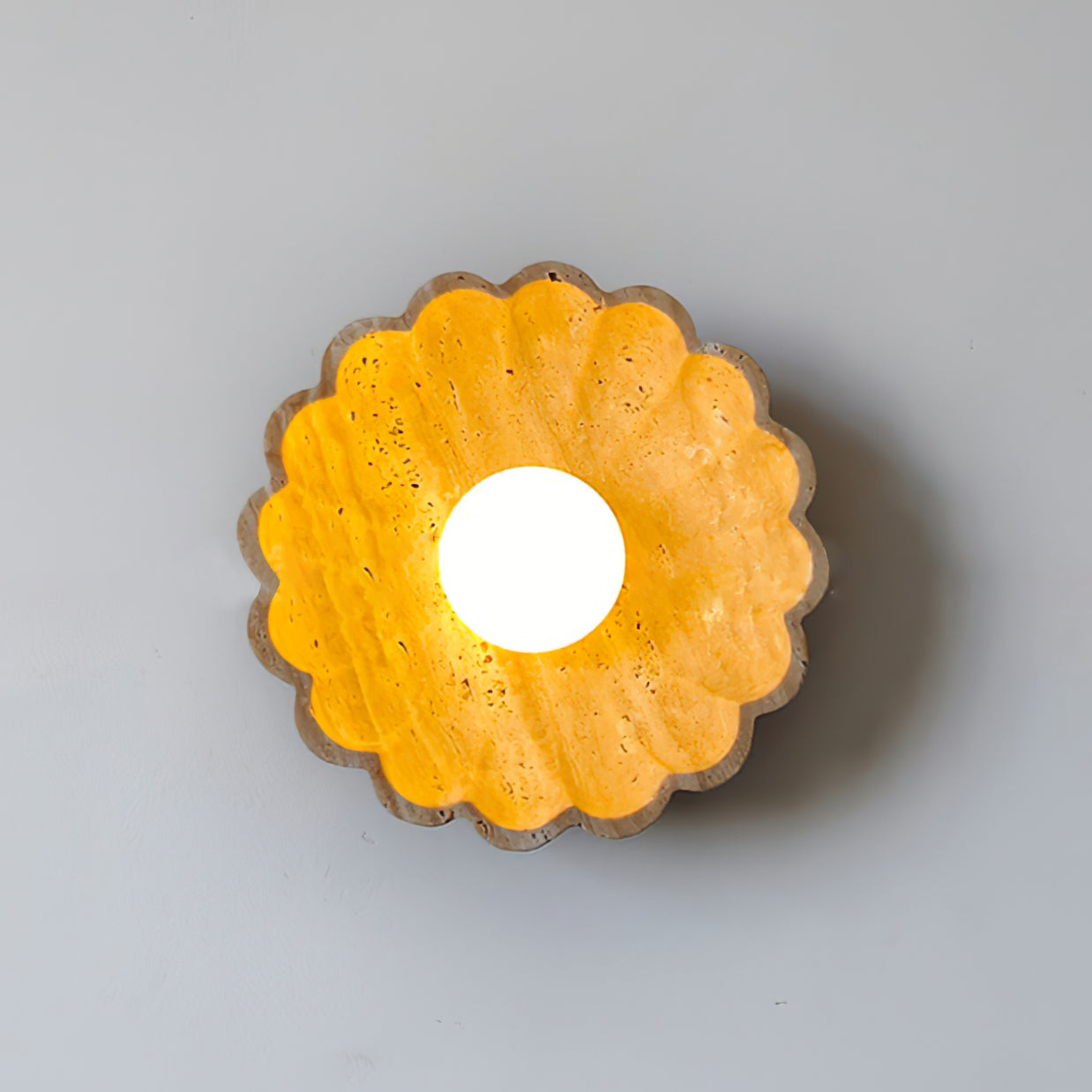 PEMBROKE SHELL-INSPIRED WALL SCONCE