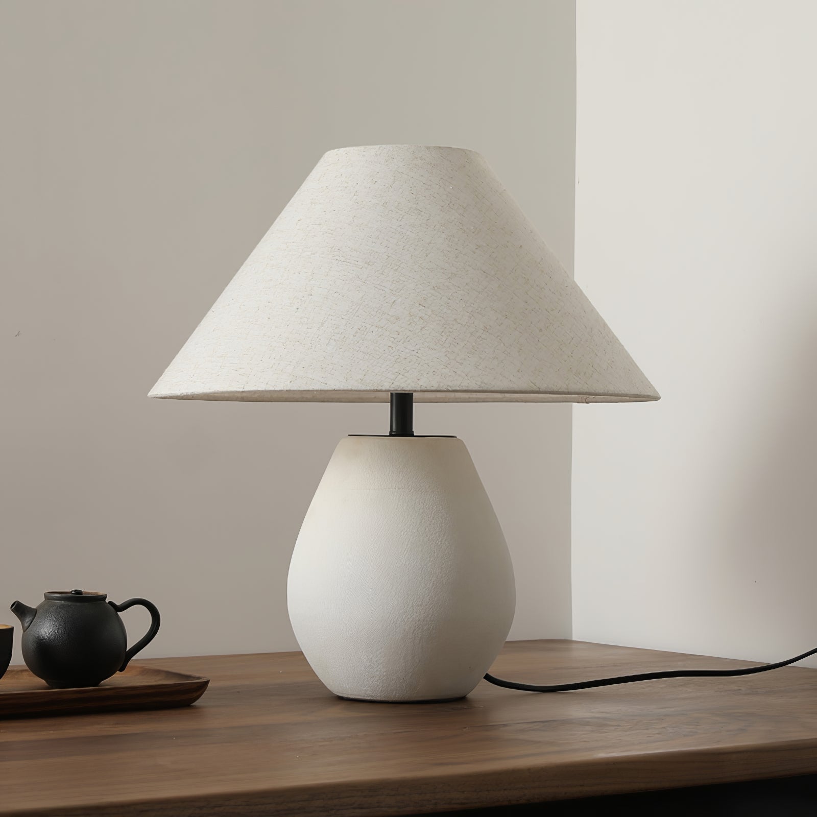 CHARING CROSS PORCELAIN ILLUMINATOR