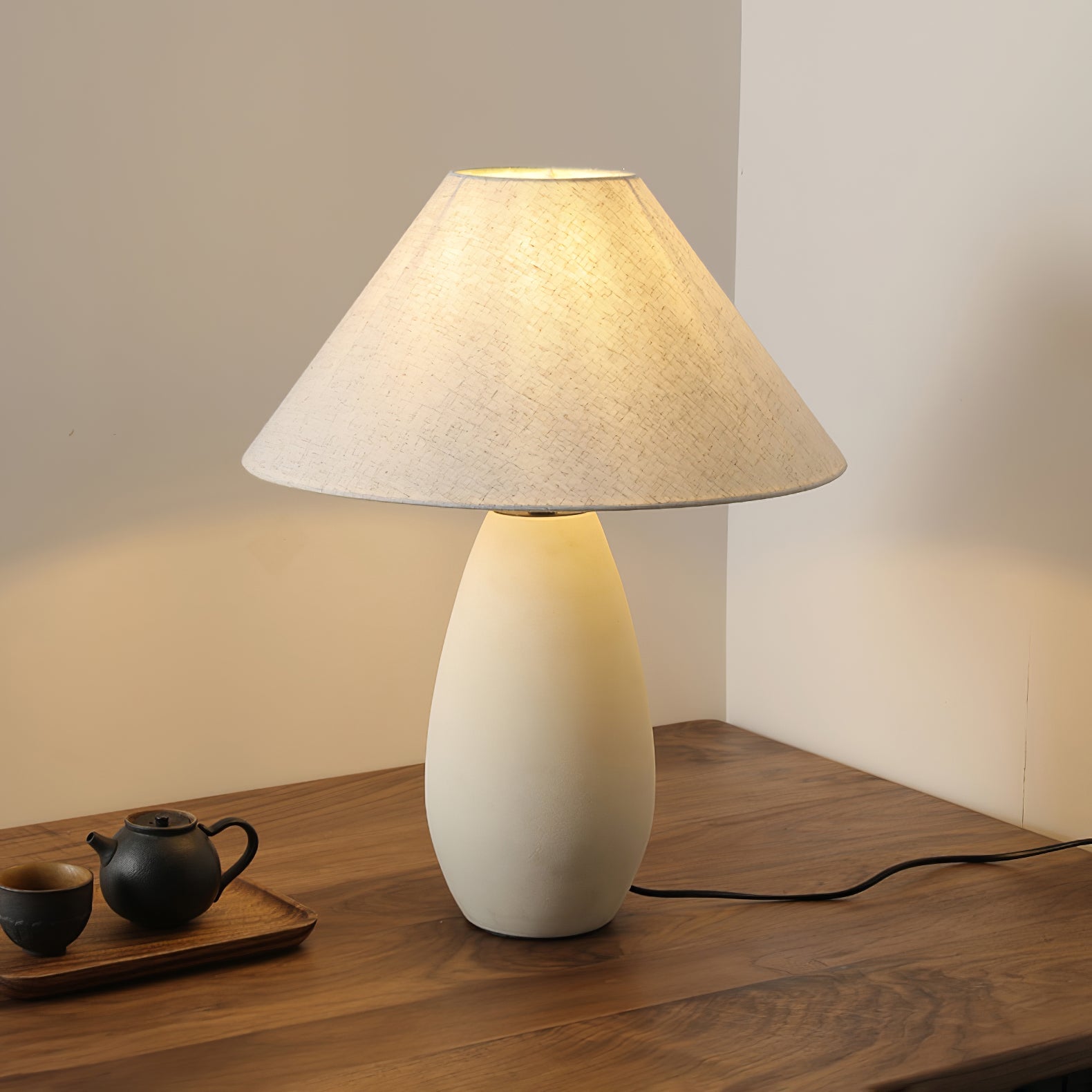 CHARING CROSS PORCELAIN ILLUMINATOR