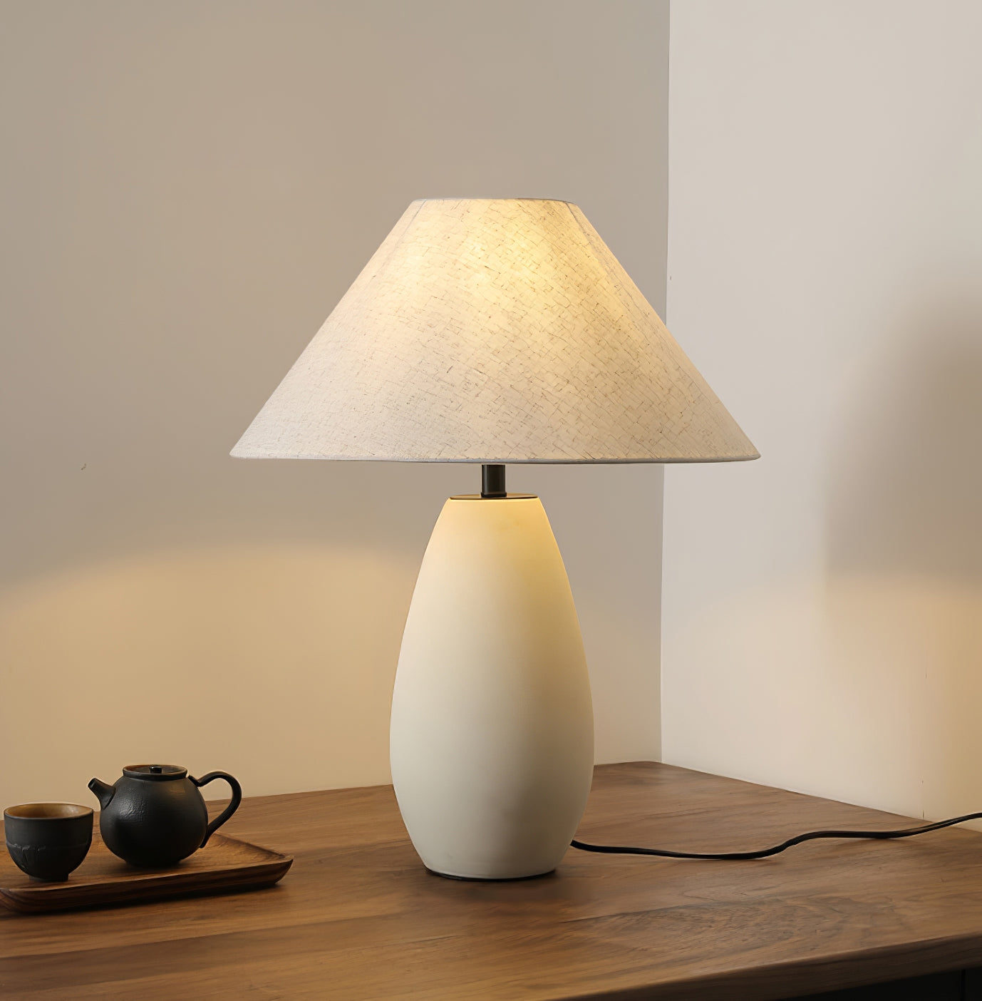 CHARING CROSS PORCELAIN ILLUMINATOR