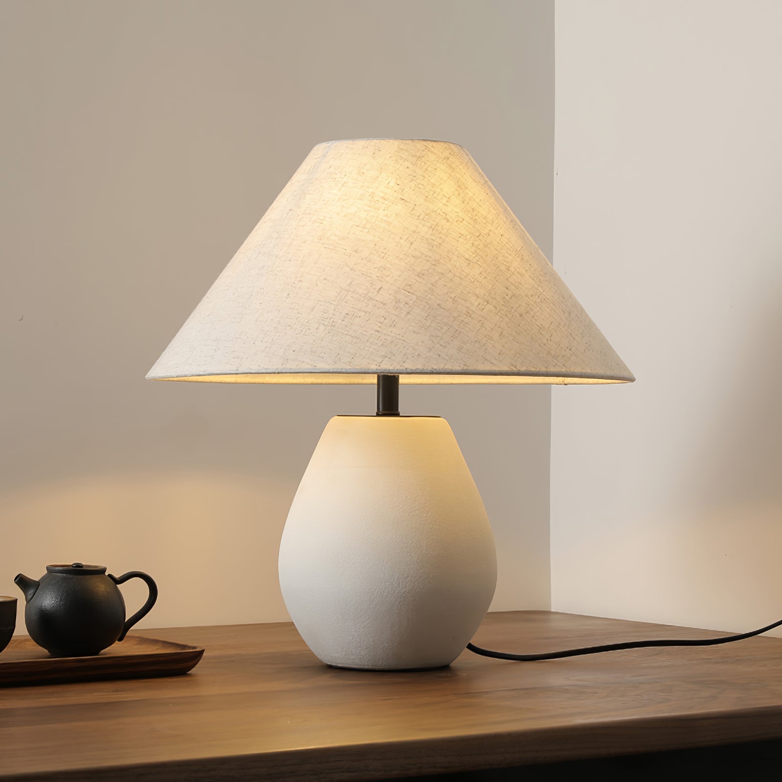 CHARING CROSS PORCELAIN ILLUMINATOR