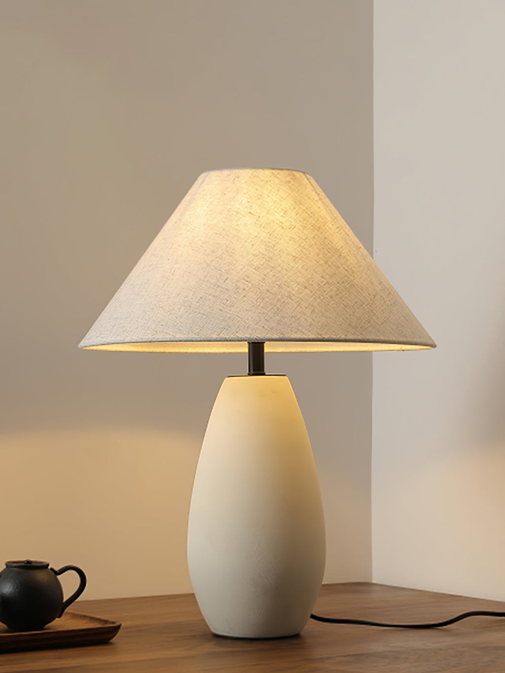 CHARING CROSS PORCELAIN ILLUMINATOR