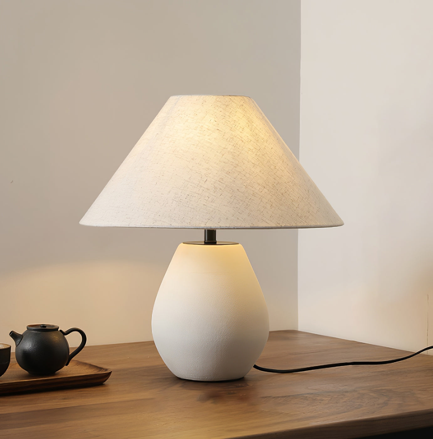 CHARING CROSS PORCELAIN ILLUMINATOR