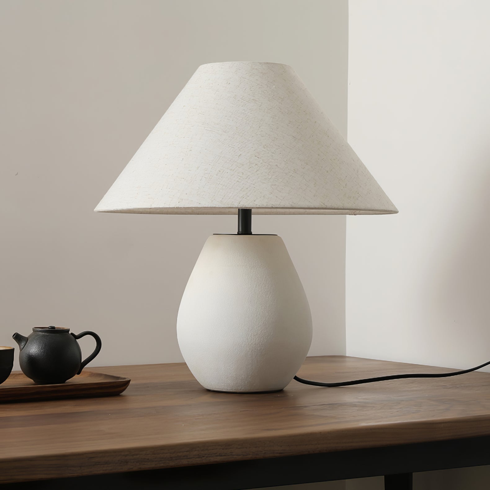 CHARING CROSS PORCELAIN ILLUMINATOR